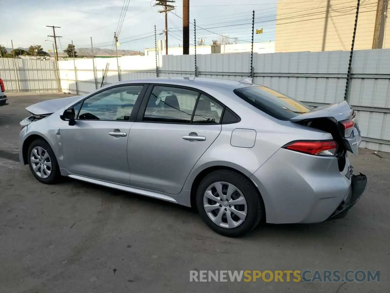 2 fotografías del automóvil dañado JTDBCMFE6R3050276 TOYOTA COROLLA 2024