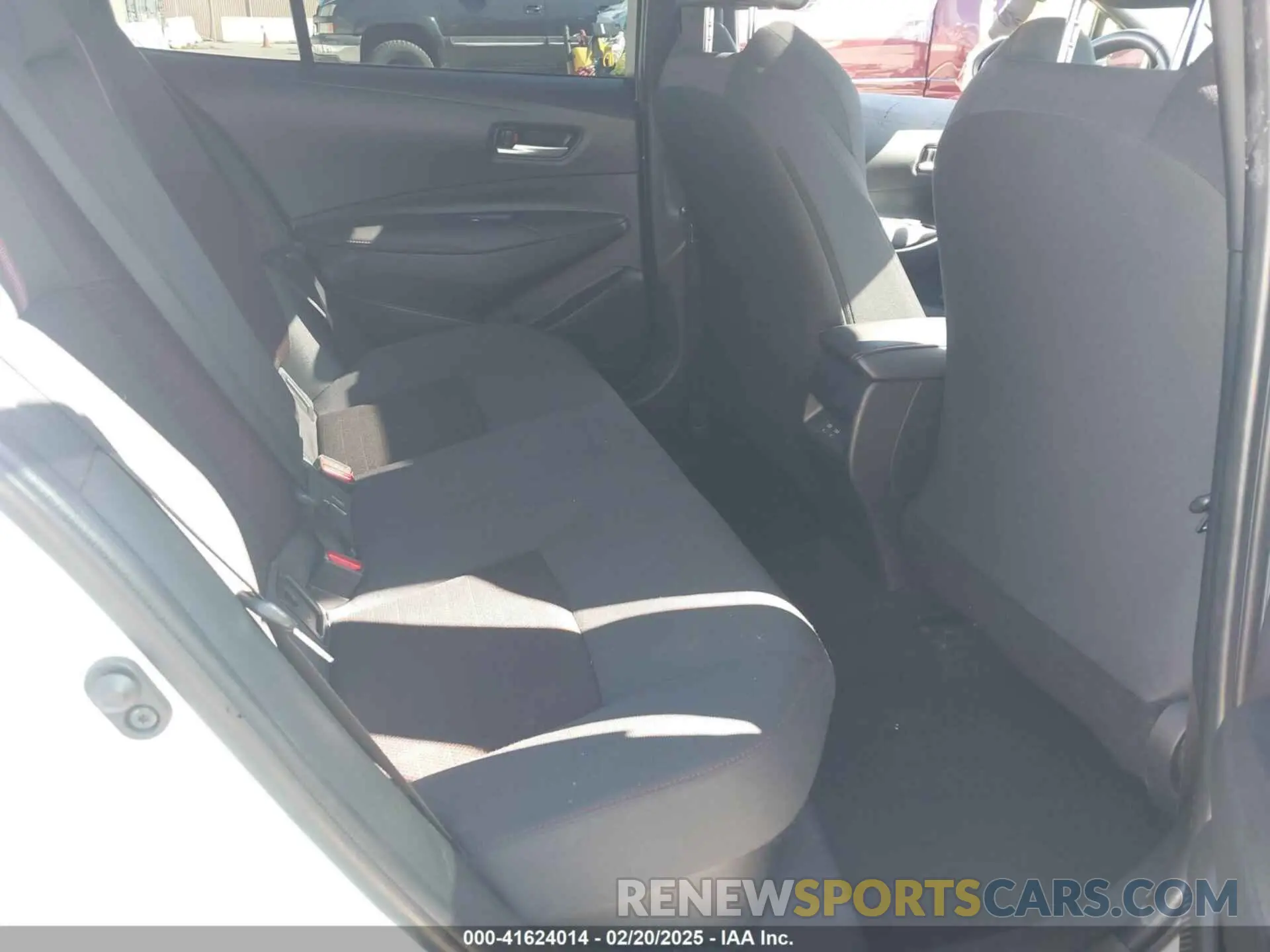 8 fotografías del automóvil dañado JTDBCMFE6RJ021033 TOYOTA COROLLA 2024