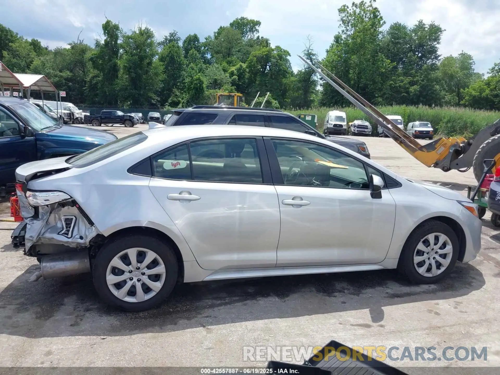 14 fotografías del automóvil dañado JTDBCMFE6RJ033229 TOYOTA COROLLA 2024