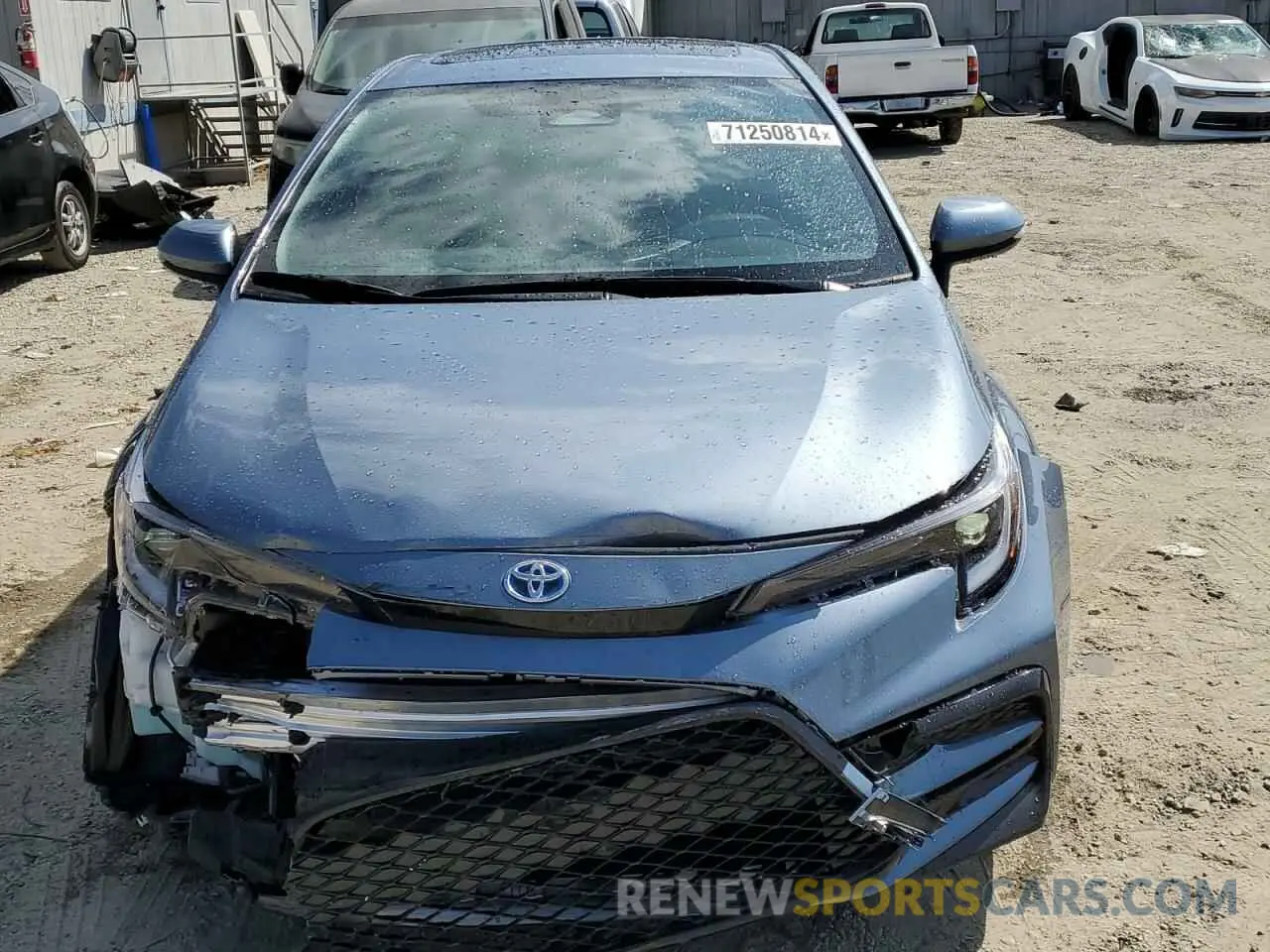 5 fotografías del automóvil dañado JTDBCMFE7RJ033563 TOYOTA COROLLA 2024