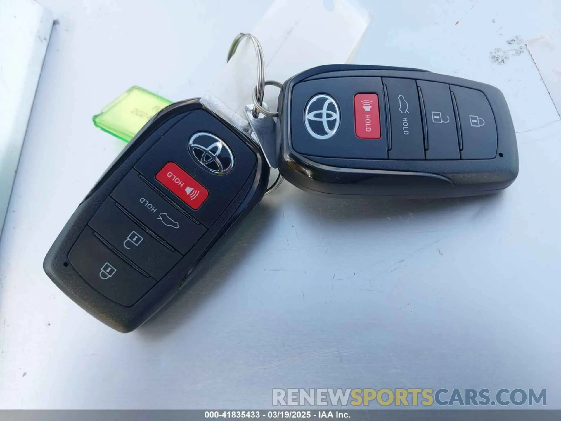 11 fotografías del automóvil dañado JTDBCMFE7RJ036303 TOYOTA COROLLA 2024