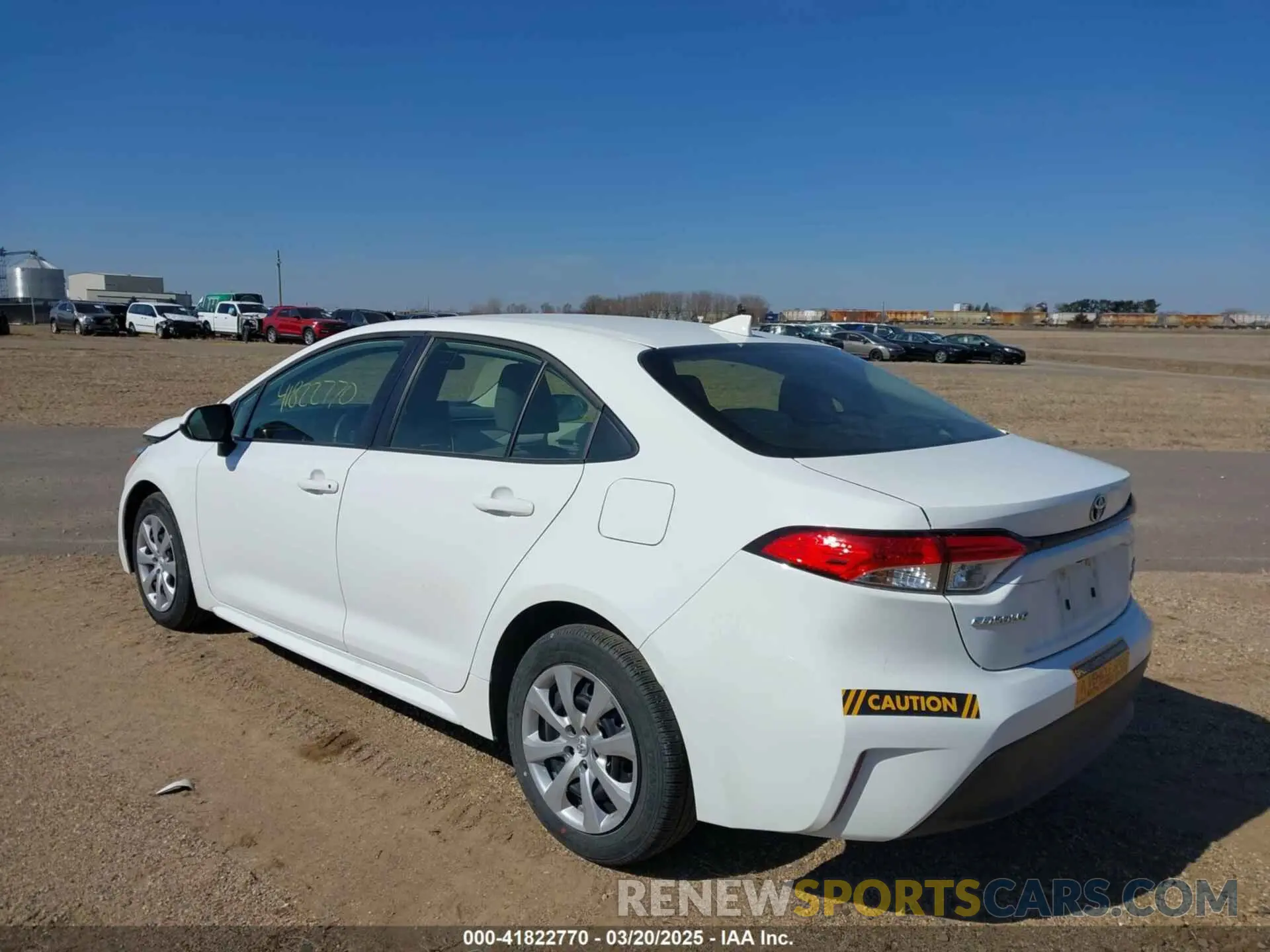 3 fotografías del automóvil dañado JTDBCMFE8RJ025908 TOYOTA COROLLA 2024