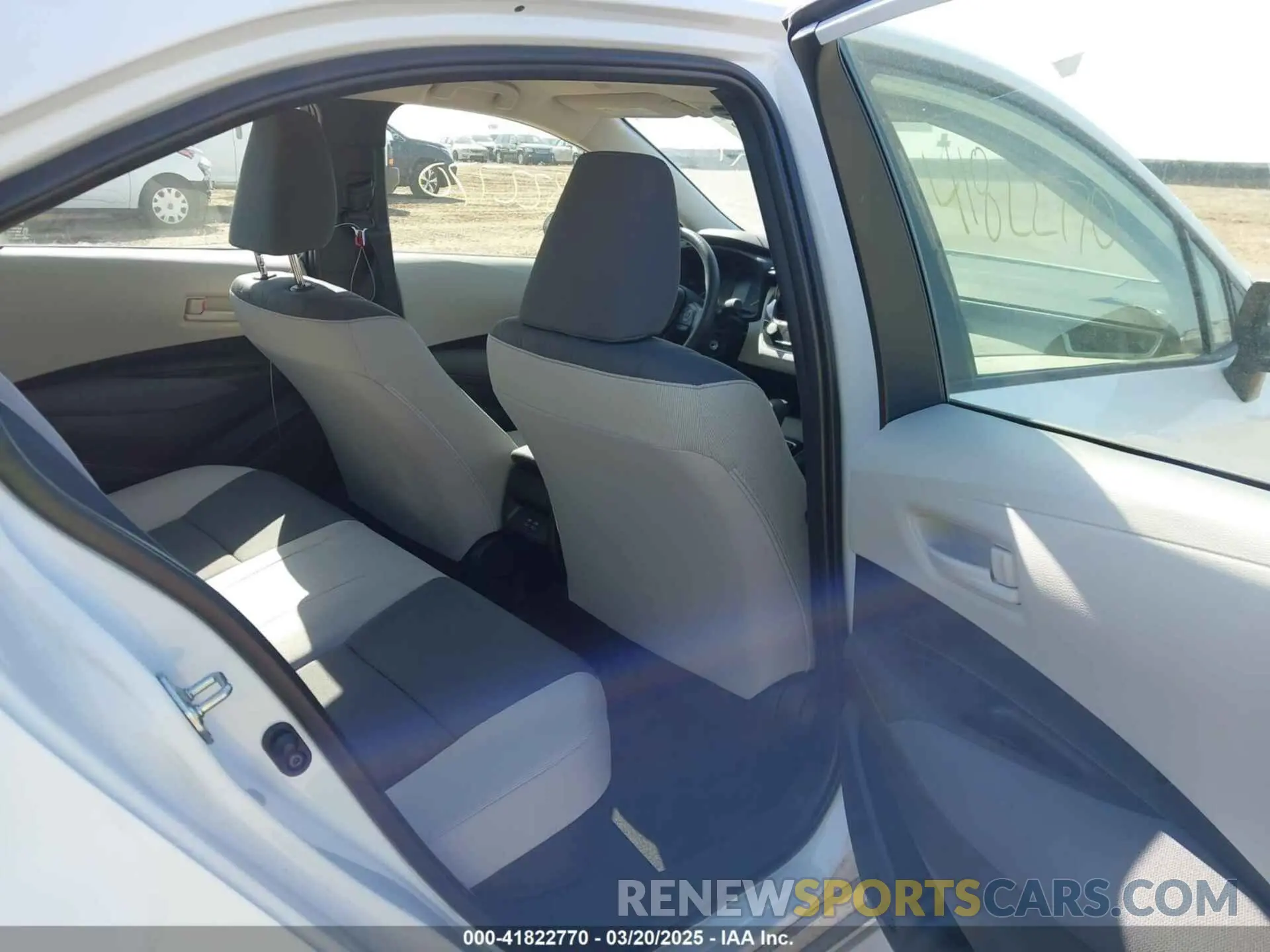 8 fotografías del automóvil dañado JTDBCMFE8RJ025908 TOYOTA COROLLA 2024