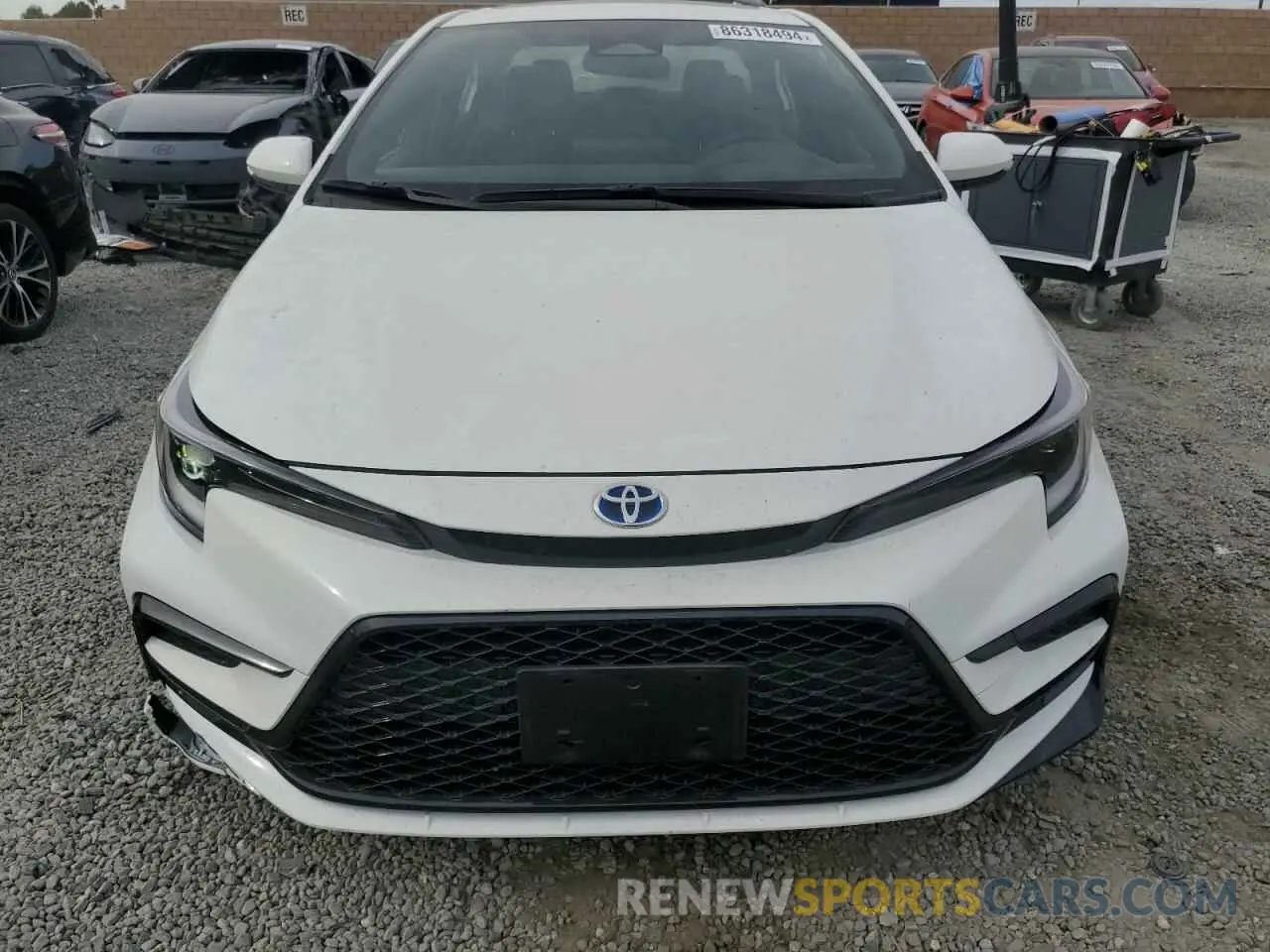 5 fotografías del automóvil dañado JTDBCMFE8RJ034043 TOYOTA COROLLA 2024