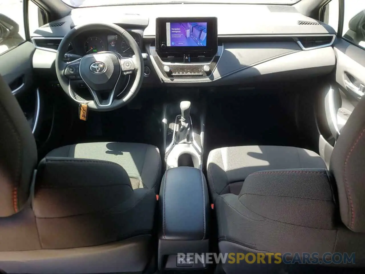 8 fotografías del automóvil dañado JTDBCMFE8RJ036729 TOYOTA COROLLA 2024