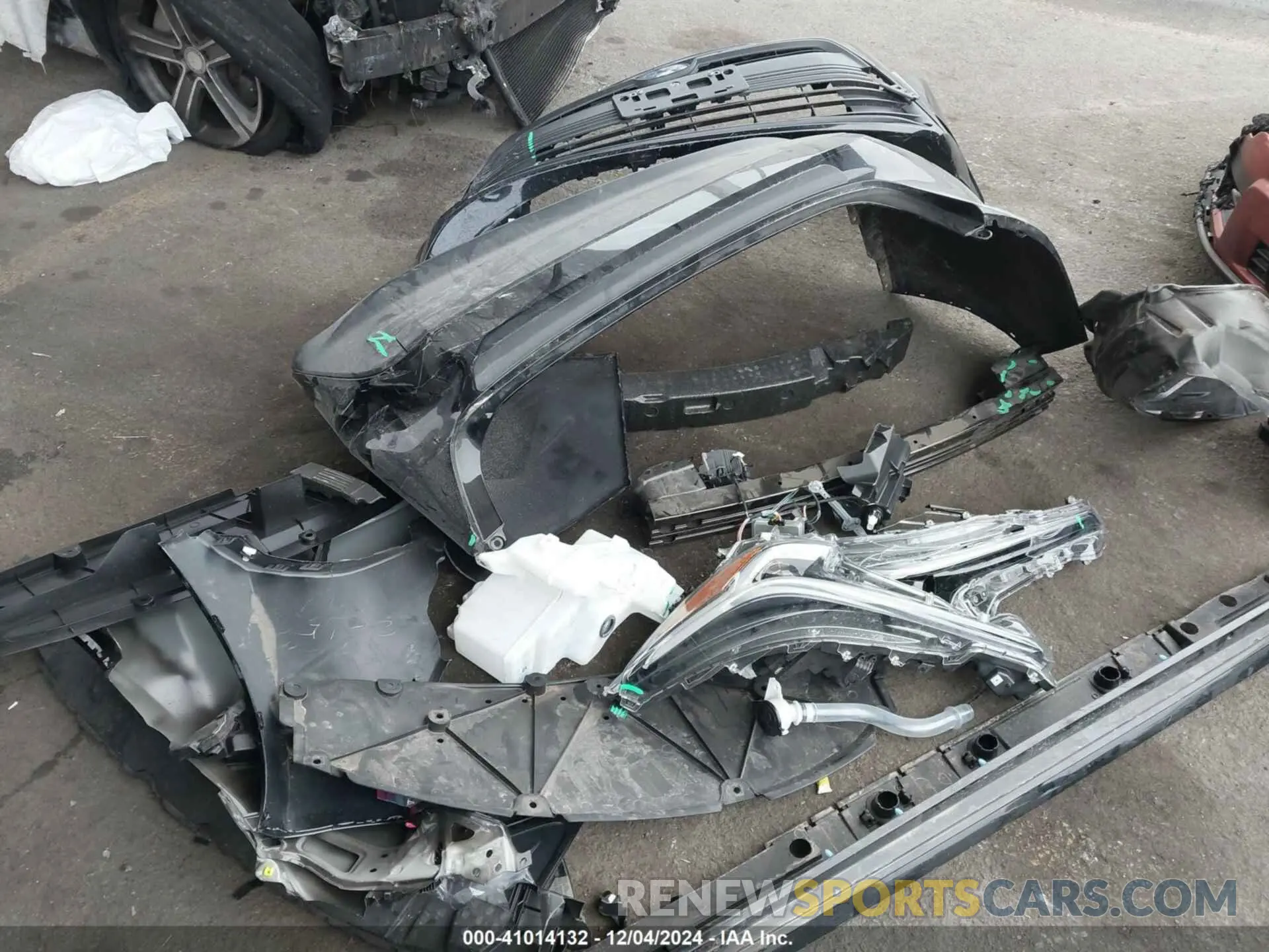 12 fotografías del automóvil dañado JTDBCMFE9R3040549 TOYOTA COROLLA 2024