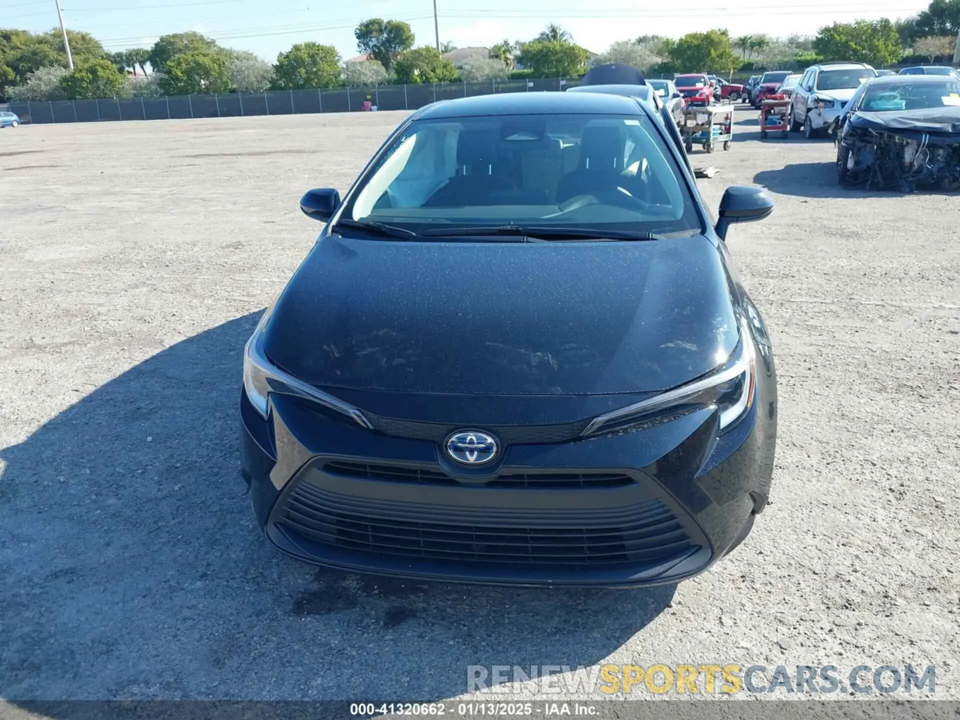 12 fotografías del automóvil dañado JTDBCMFE9R3040938 TOYOTA COROLLA 2024