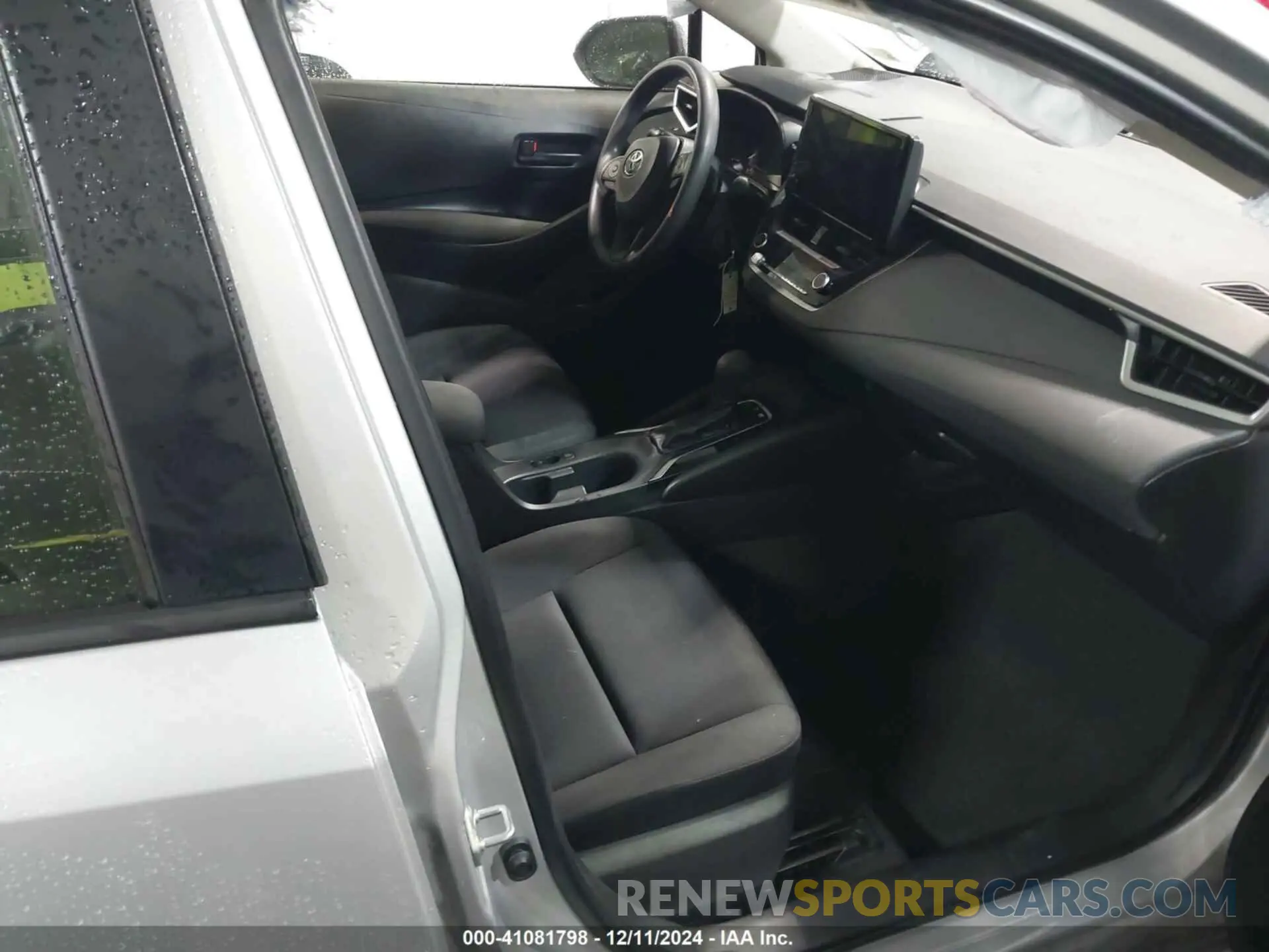 5 fotografías del automóvil dañado JTDBCMFE9R3049056 TOYOTA COROLLA 2024