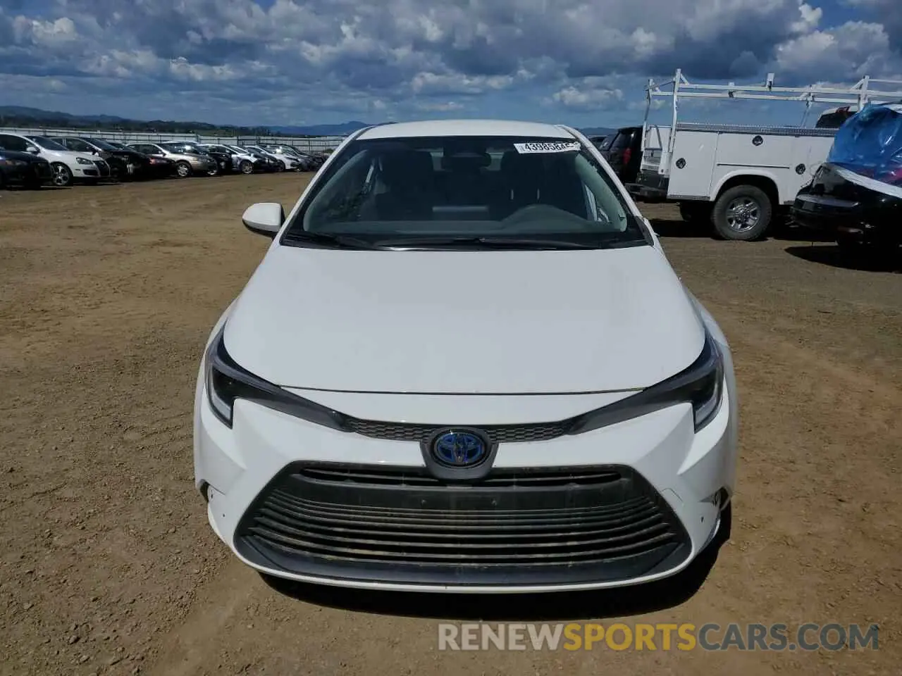 5 fotografías del automóvil dañado JTDBCMFE9R3055522 TOYOTA COROLLA 2024