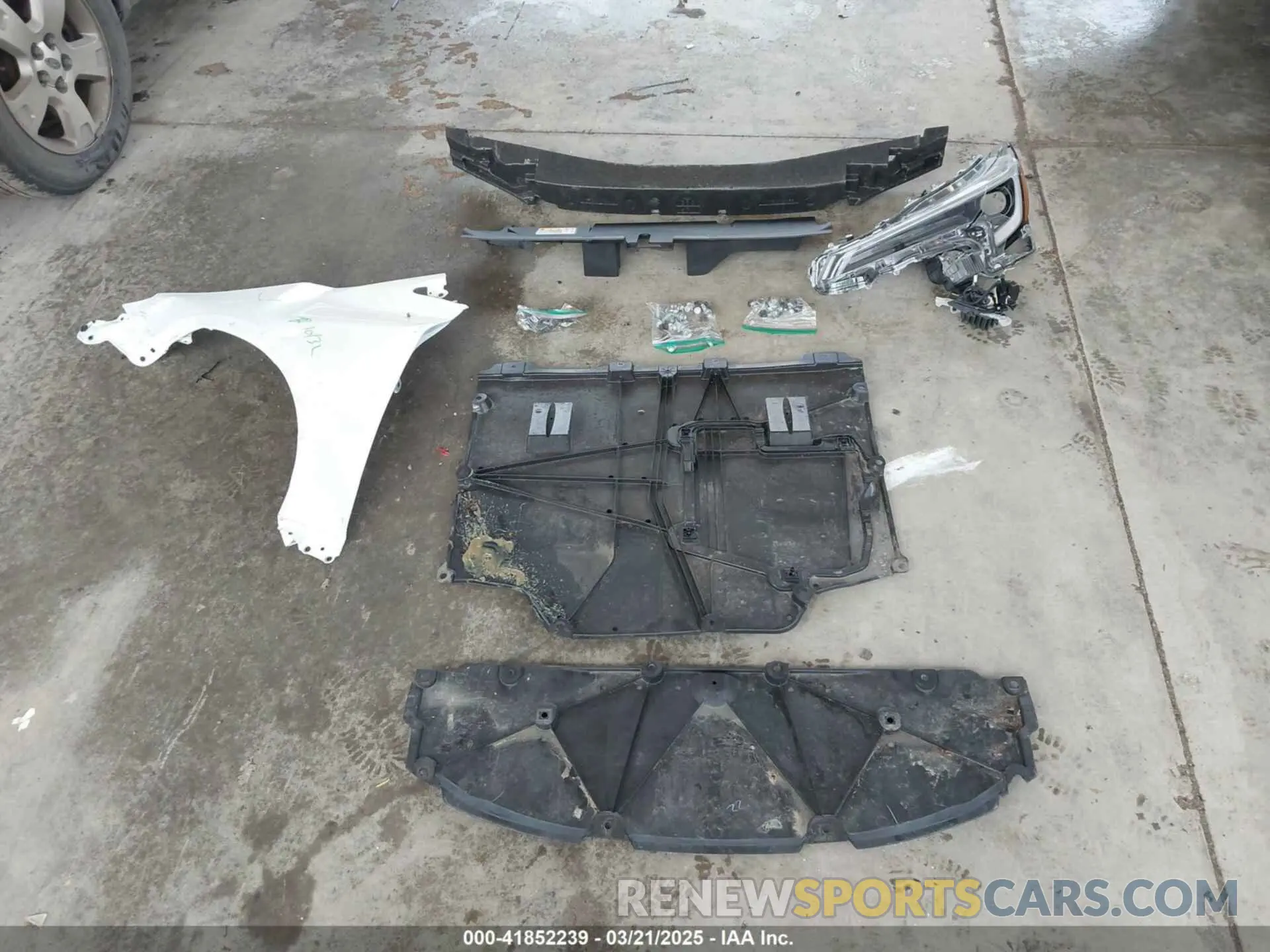 12 fotografías del automóvil dañado JTDBCMFE9R3059165 TOYOTA COROLLA 2024