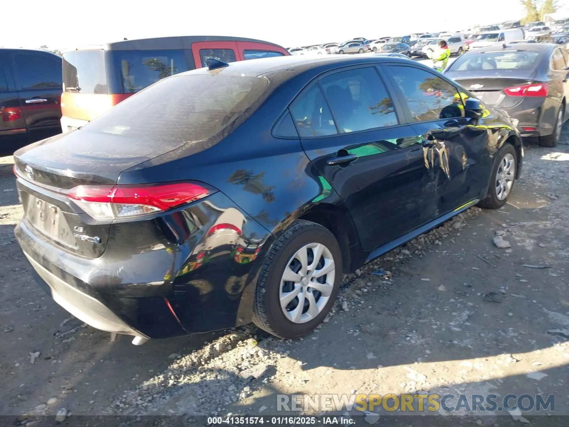 4 fotografías del automóvil dañado JTDBCMFE9RJ018577 TOYOTA COROLLA 2024
