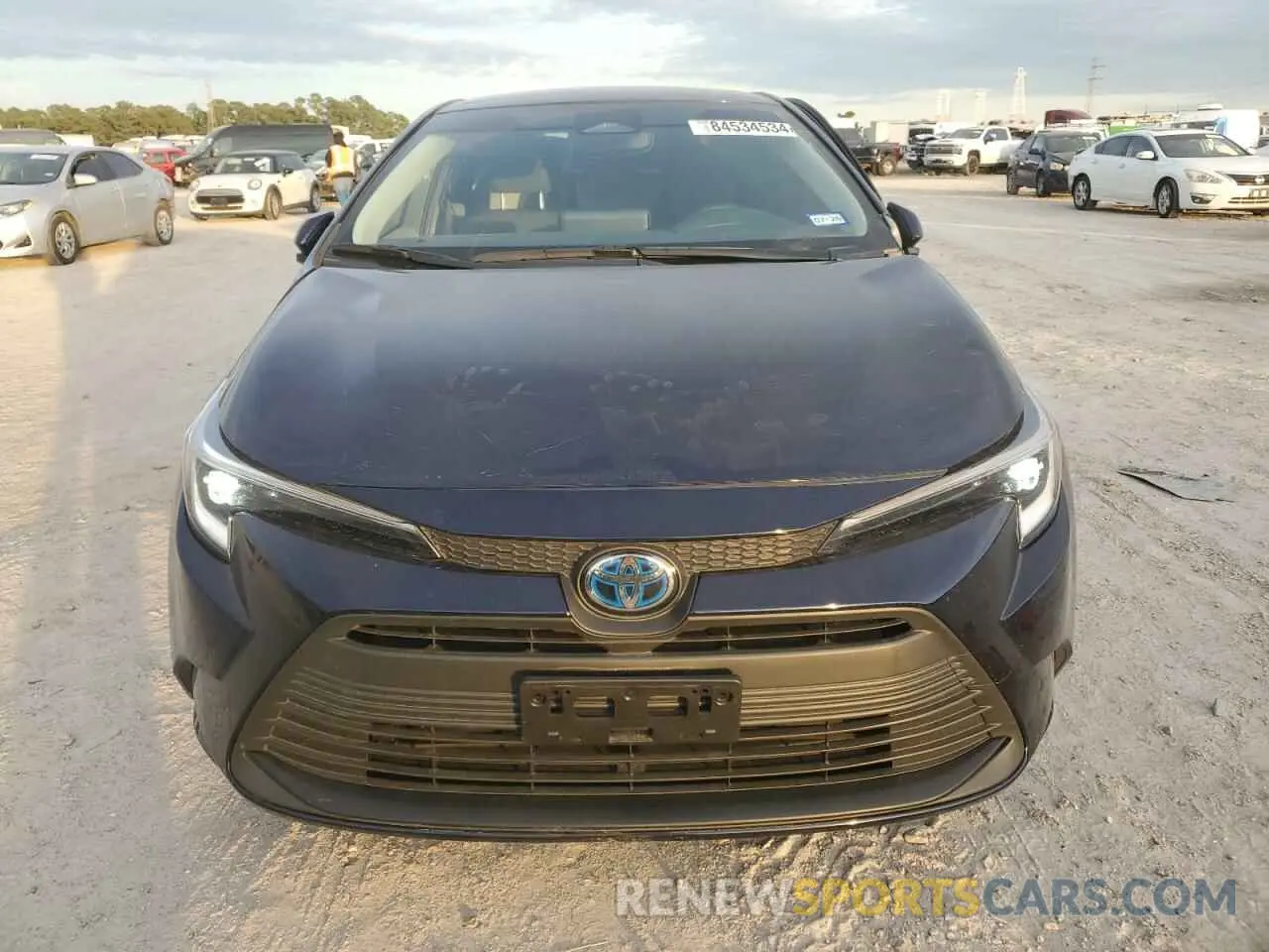 5 fotografías del automóvil dañado JTDBCMFE9RJ032205 TOYOTA COROLLA 2024