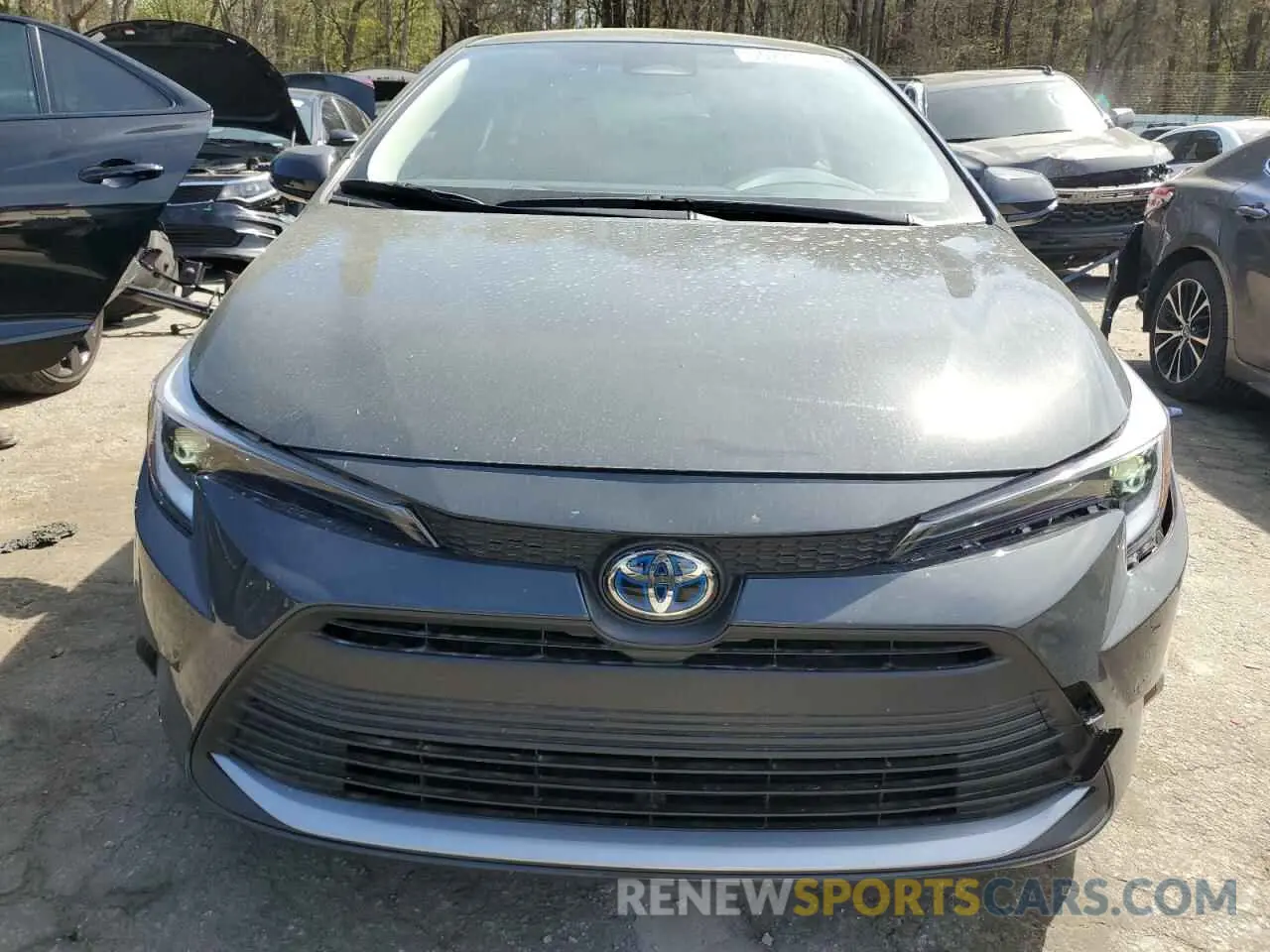 5 fotografías del automóvil dañado JTDBCMFEXR3050524 TOYOTA COROLLA 2024