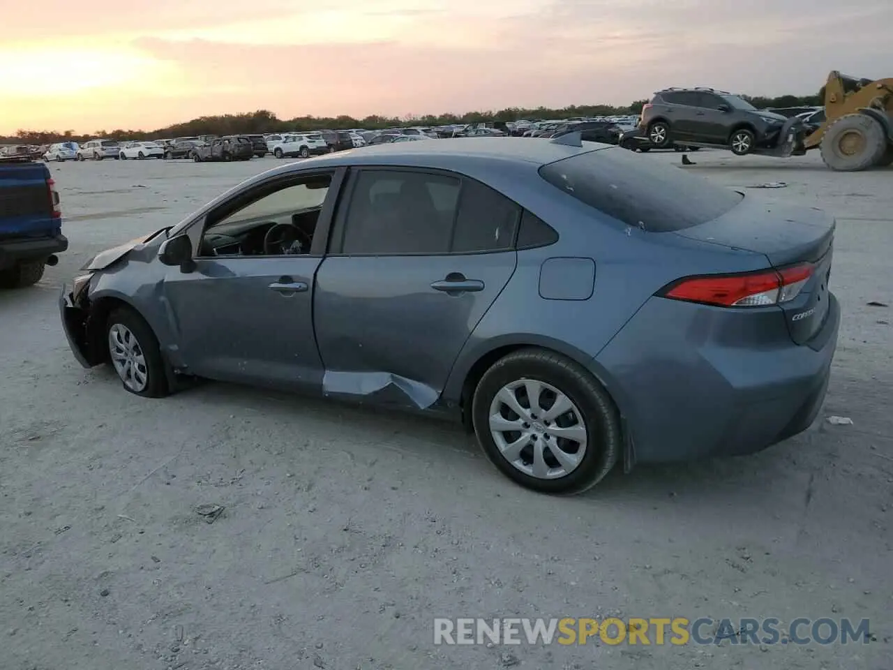 2 fotografías del automóvil dañado JTDBCMFEXR3058722 TOYOTA COROLLA 2024