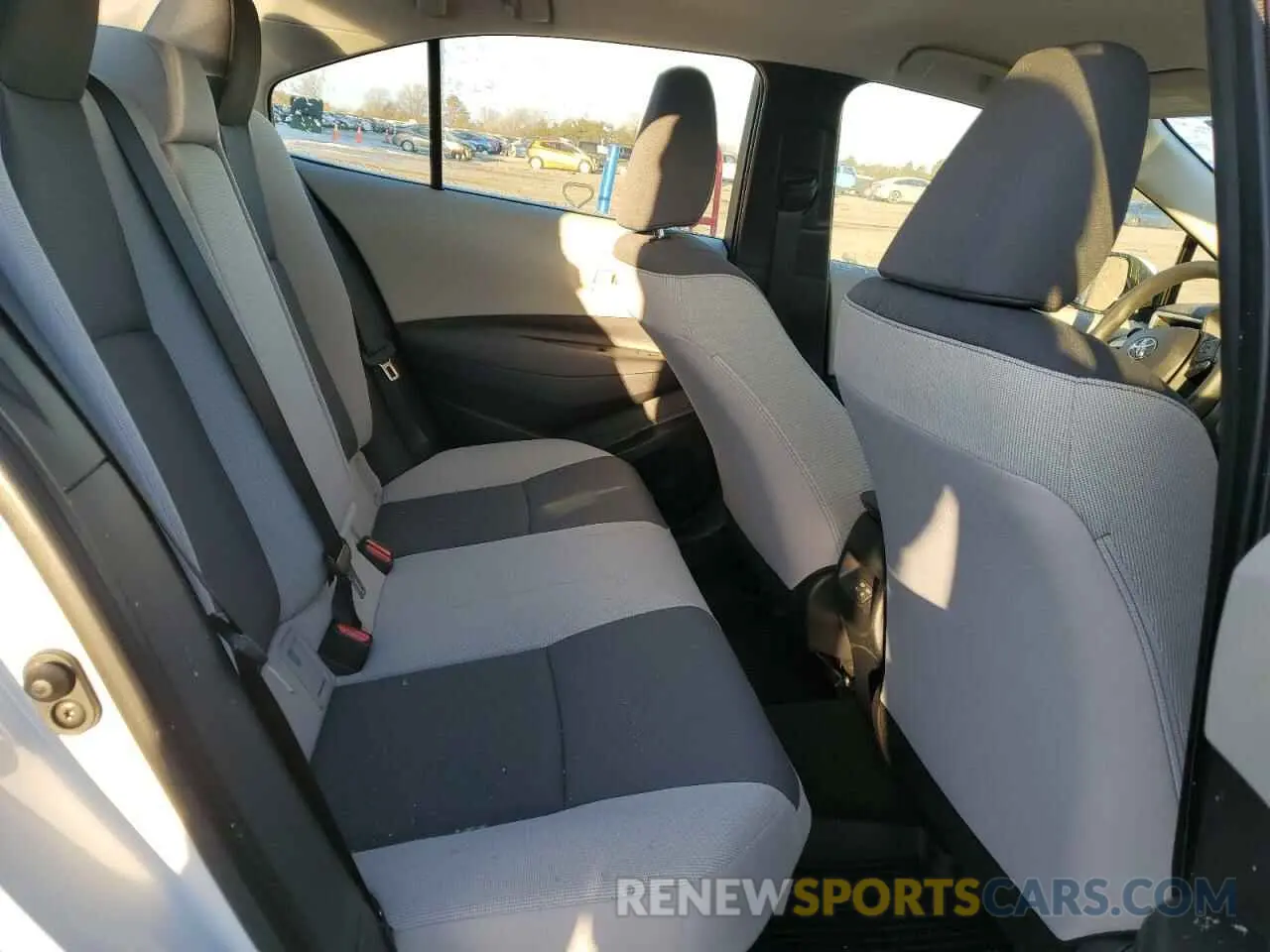 10 fotografías del automóvil dañado JTDBCMFEXR3065315 TOYOTA COROLLA 2024