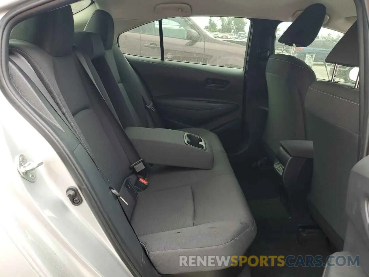 10 fotografías del automóvil dañado JTDBCMFEXRJ021729 TOYOTA COROLLA 2024