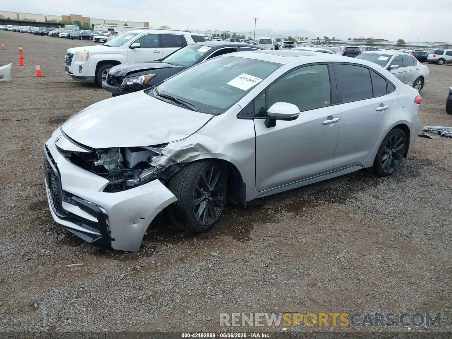 2 fotografías del automóvil dañado JTDBCMFEXRJ036067 TOYOTA COROLLA 2024