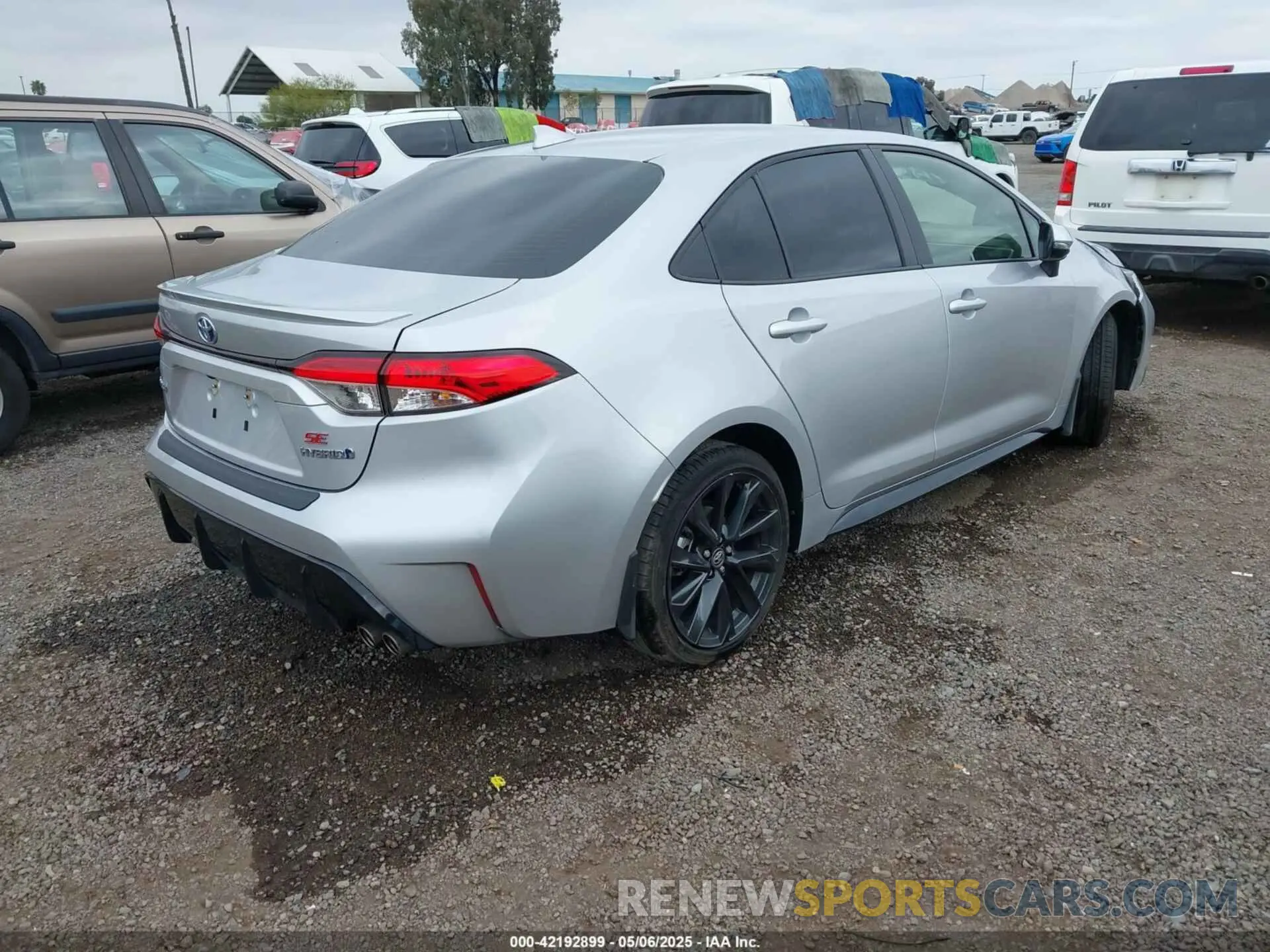 4 fotografías del automóvil dañado JTDBCMFEXRJ036067 TOYOTA COROLLA 2024