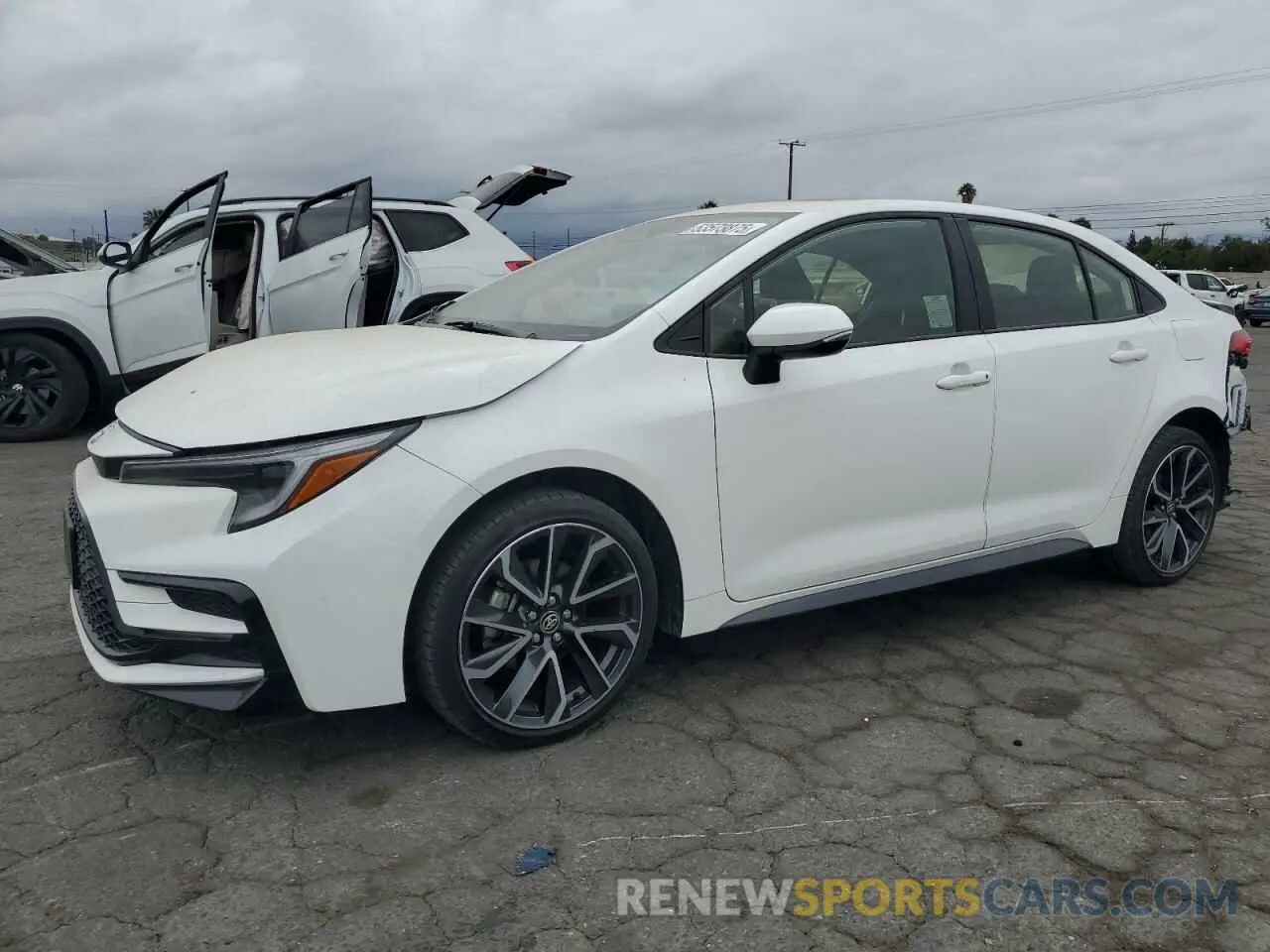 1 fotografías del automóvil dañado JTDBCMFEXRJ037283 TOYOTA COROLLA 2024