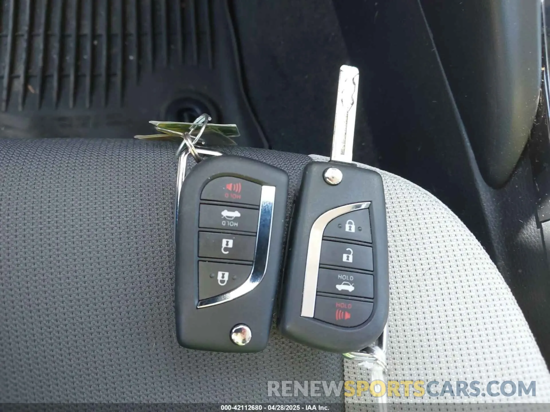 11 fotografías del automóvil dañado JTDBDMHE2R3014367 TOYOTA COROLLA 2024