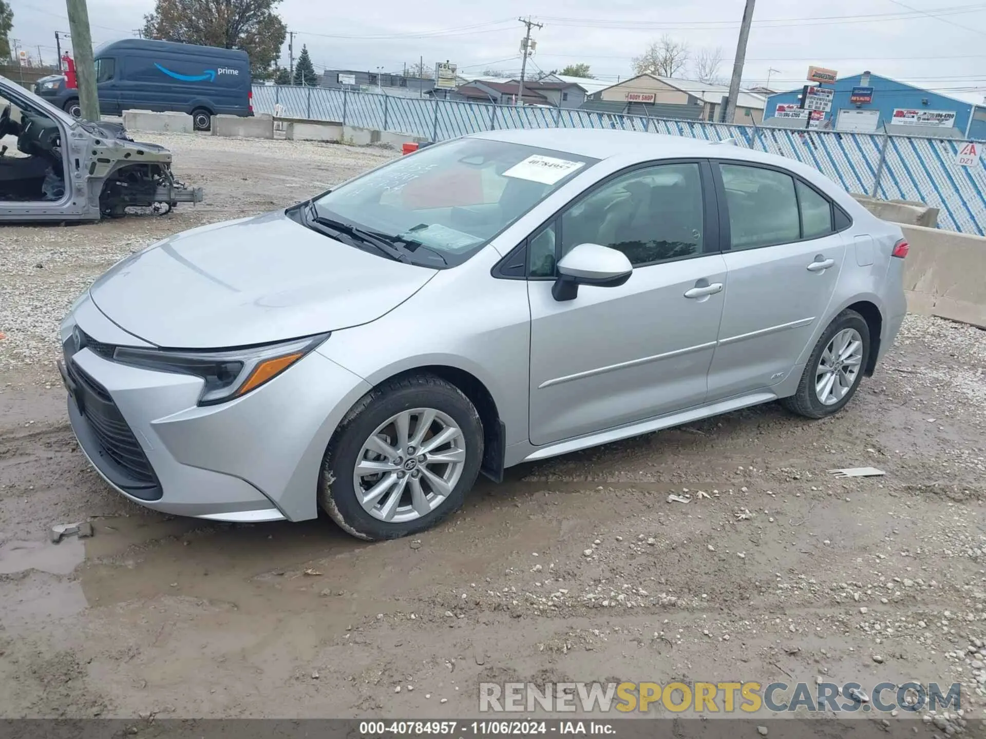 2 fotografías del automóvil dañado JTDBDMHE5R3011446 TOYOTA COROLLA 2024