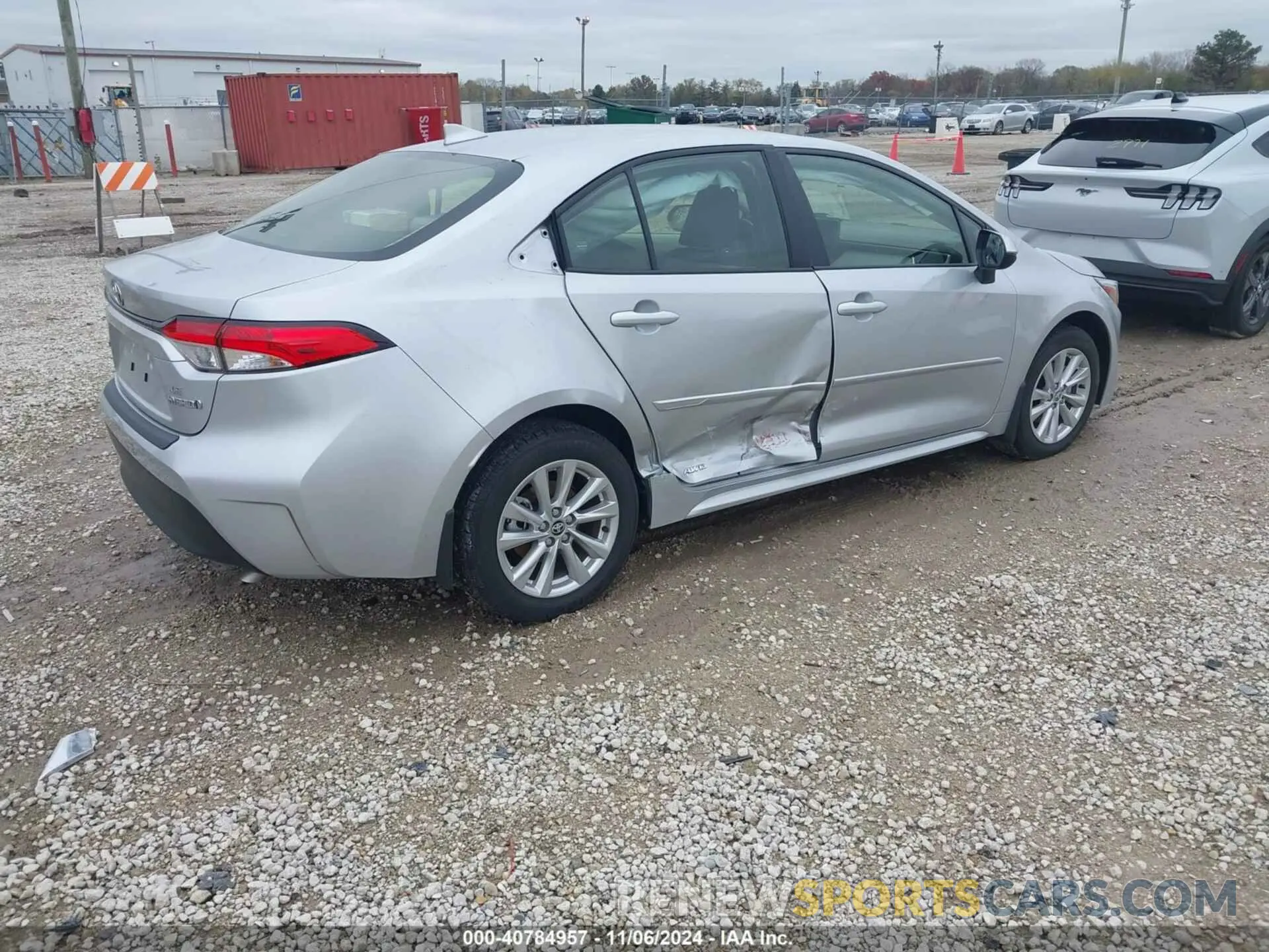 4 fotografías del automóvil dañado JTDBDMHE5R3011446 TOYOTA COROLLA 2024