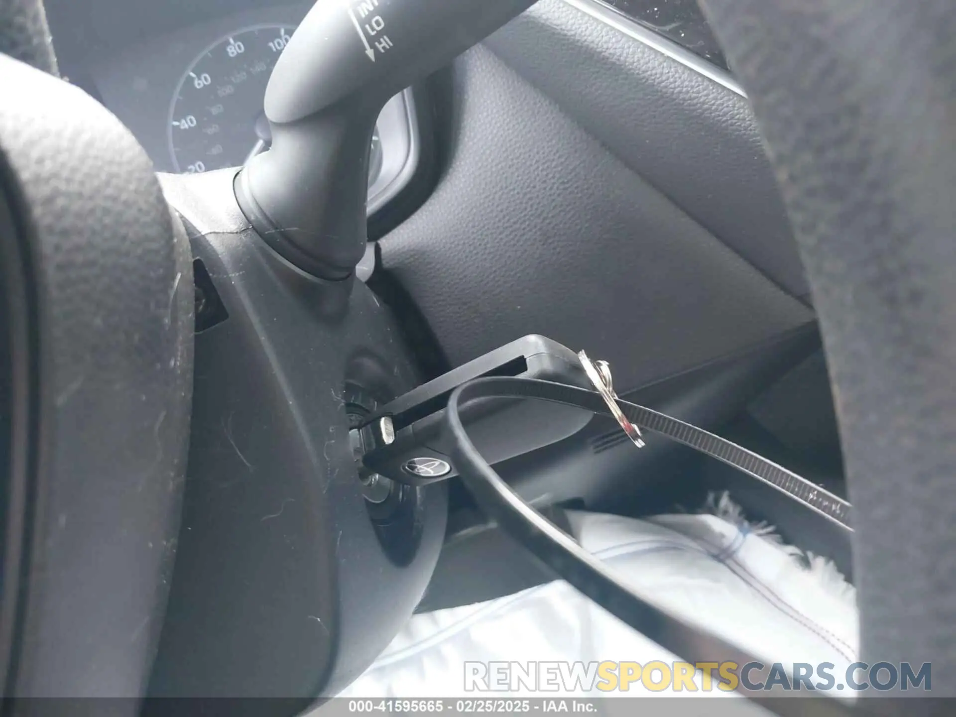 11 fotografías del automóvil dañado JTDBDMHE5R3016582 TOYOTA COROLLA 2024