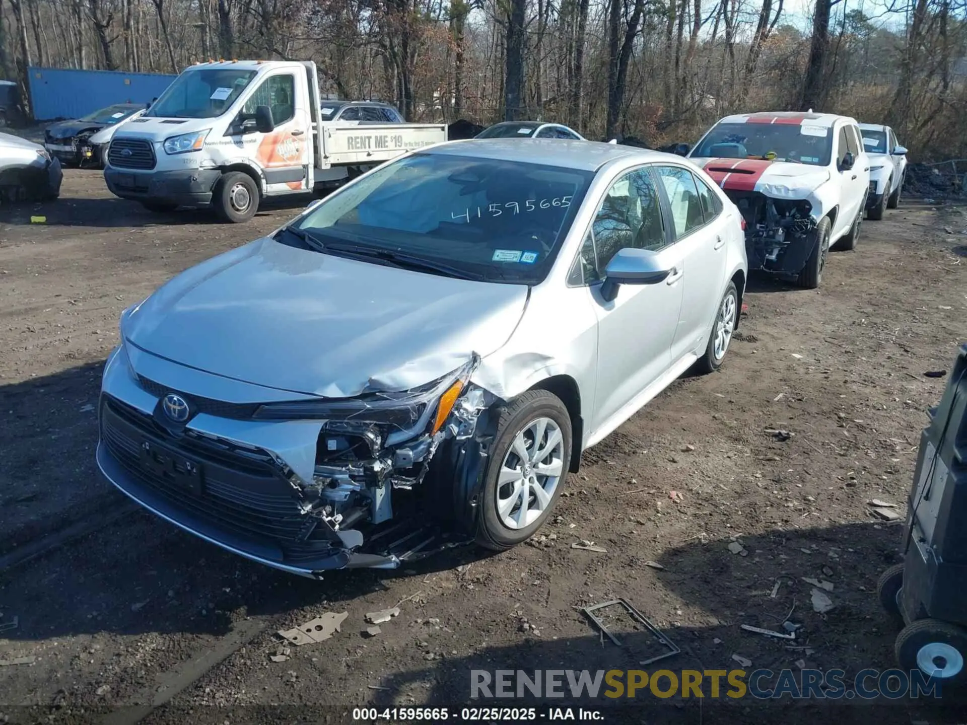 2 fotografías del automóvil dañado JTDBDMHE5R3016582 TOYOTA COROLLA 2024