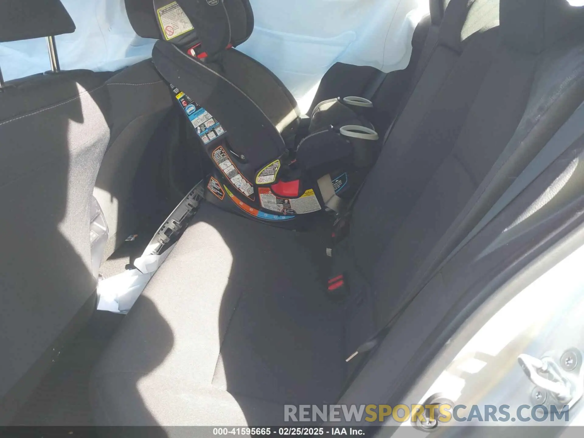 8 fotografías del automóvil dañado JTDBDMHE5R3016582 TOYOTA COROLLA 2024