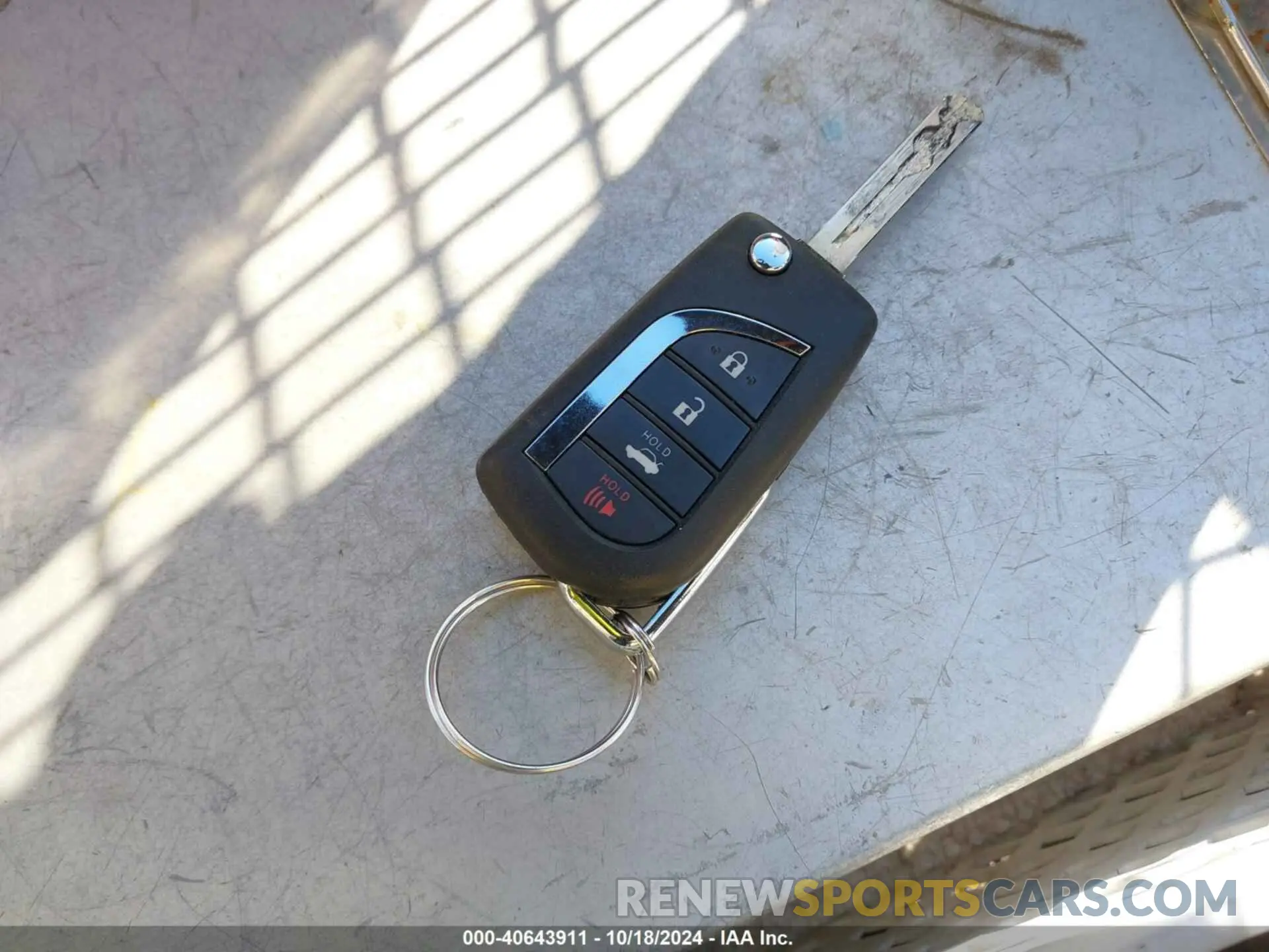 11 fotografías del automóvil dañado JTDBDMHEXRJ007307 TOYOTA COROLLA 2024