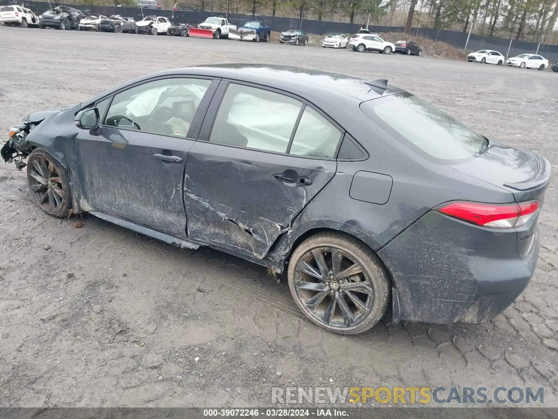 3 fotografías del automóvil dañado JTDP4MCE1R3520396 TOYOTA COROLLA 2024