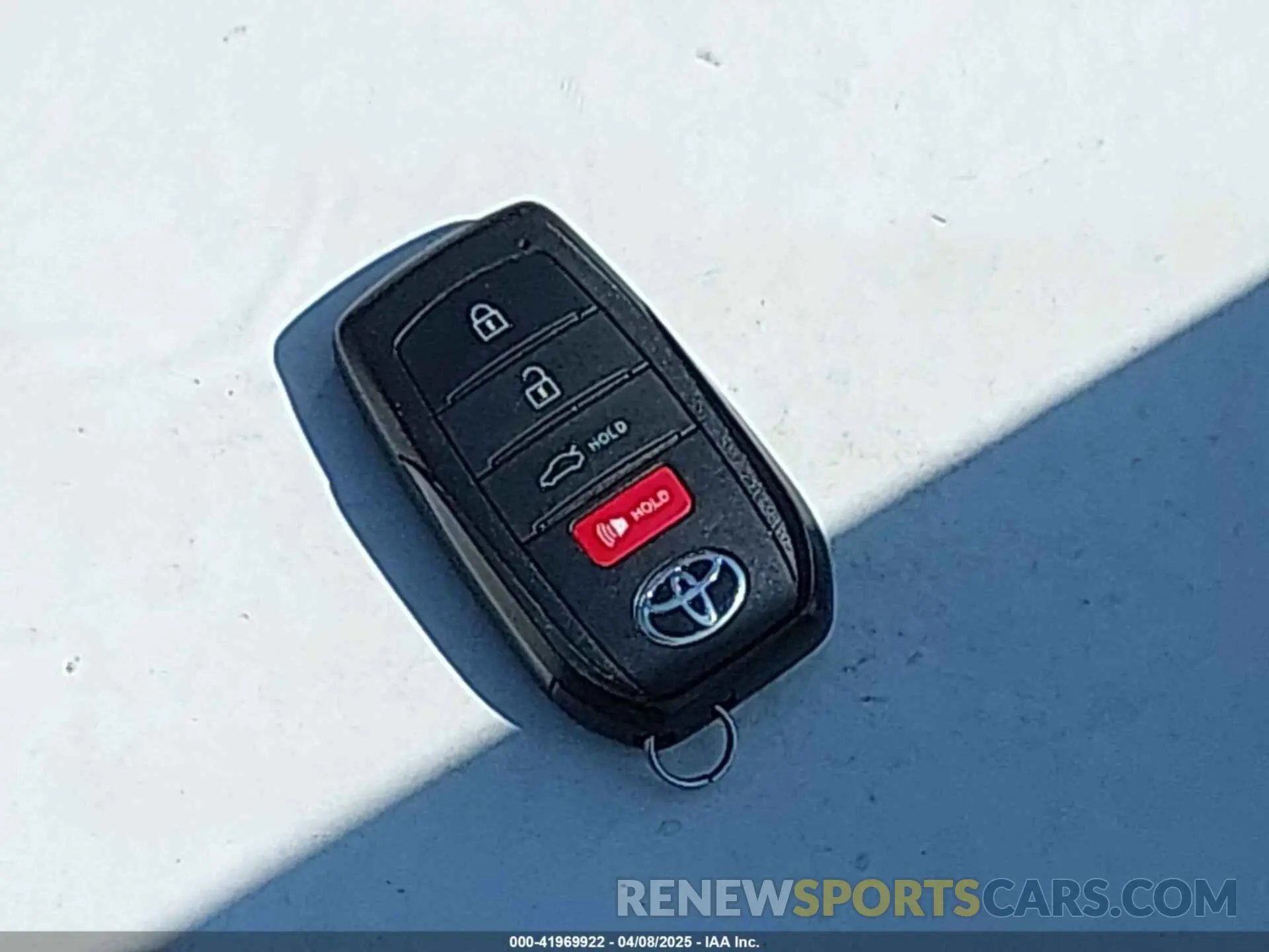 11 fotografías del automóvil dañado JTDP4MCE3RJ104653 TOYOTA COROLLA 2024