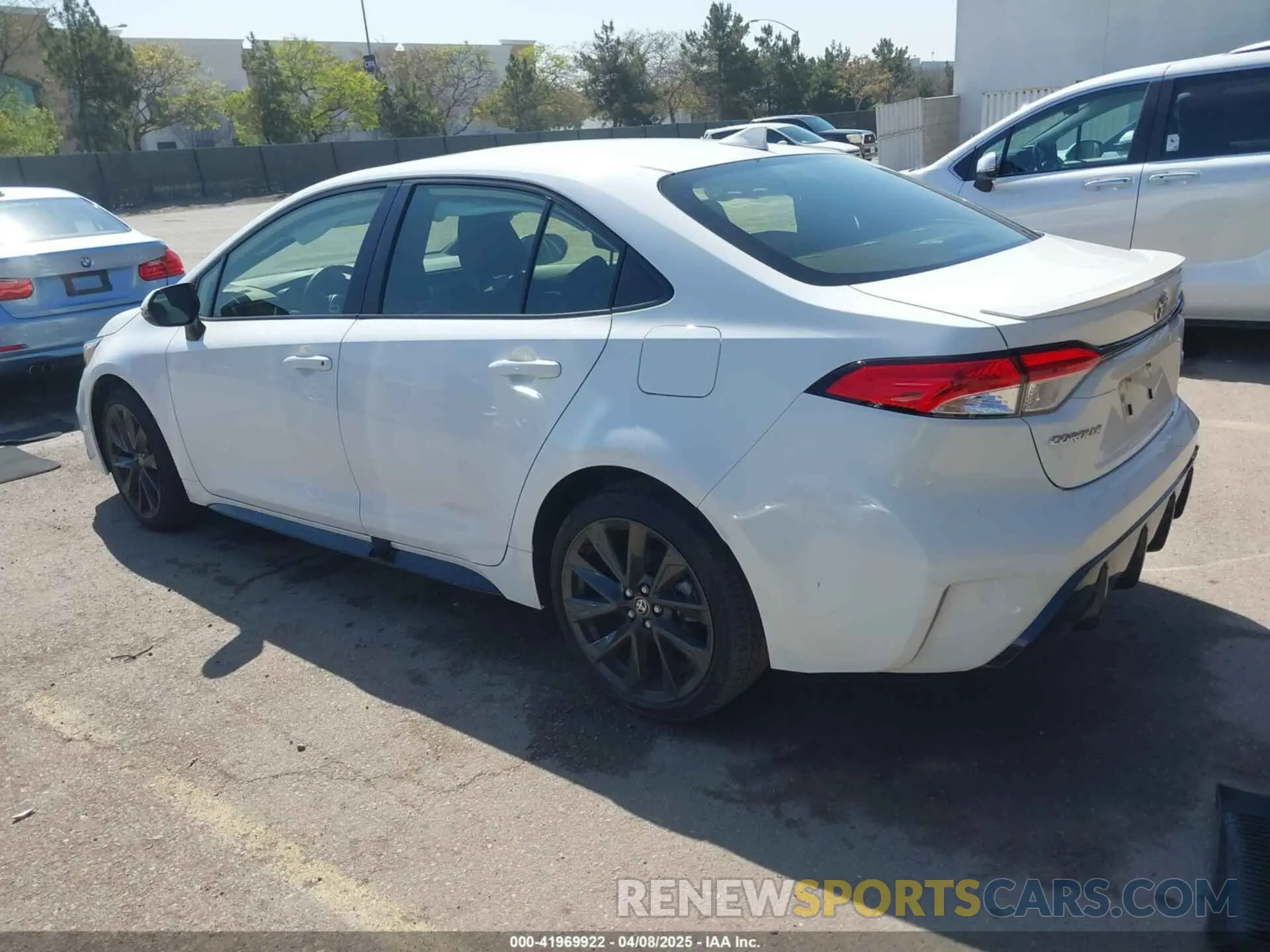 3 fotografías del automóvil dañado JTDP4MCE3RJ104653 TOYOTA COROLLA 2024