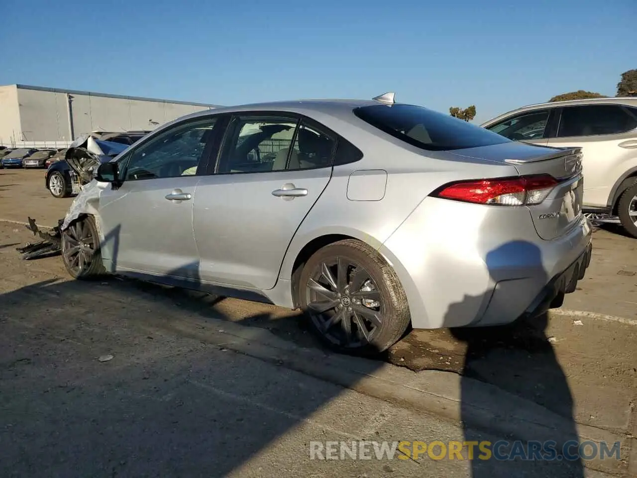 2 fotografías del automóvil dañado JTDP4MCE5R3520692 TOYOTA COROLLA 2024