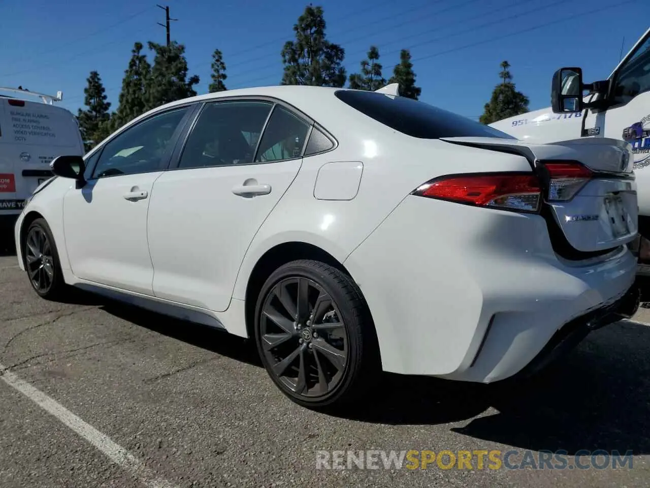 2 fotografías del automóvil dañado JTDP4MCE5RJ104234 TOYOTA COROLLA 2024