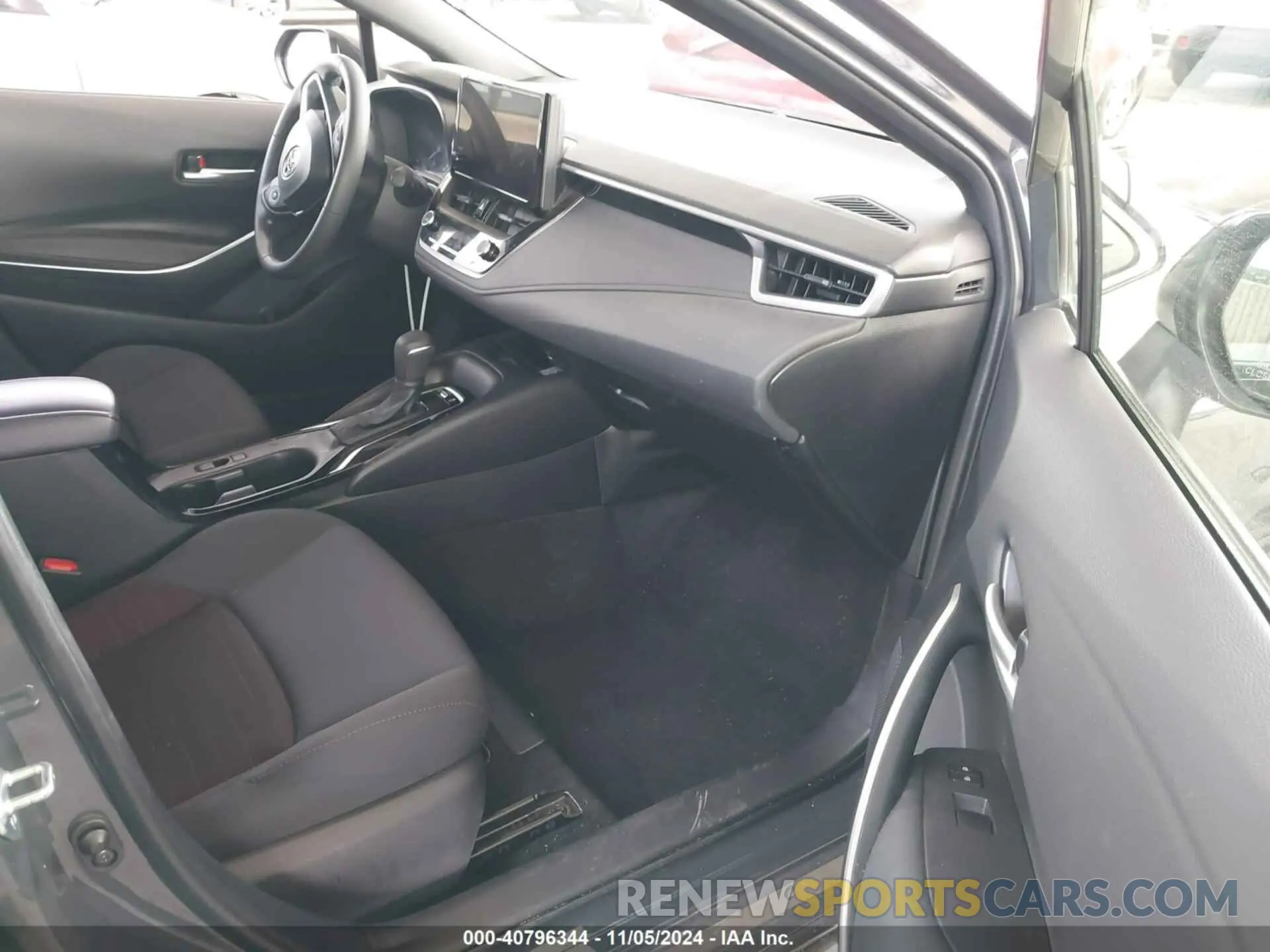 5 fotografías del automóvil dañado JTDP4MCE6R3520586 TOYOTA COROLLA 2024