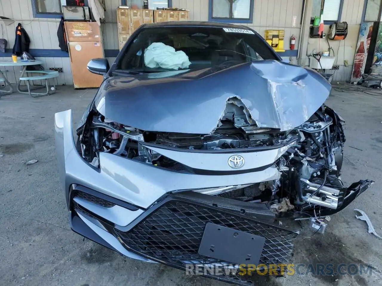 5 fotografías del automóvil dañado JTDP4MCE9R3521439 TOYOTA COROLLA 2024