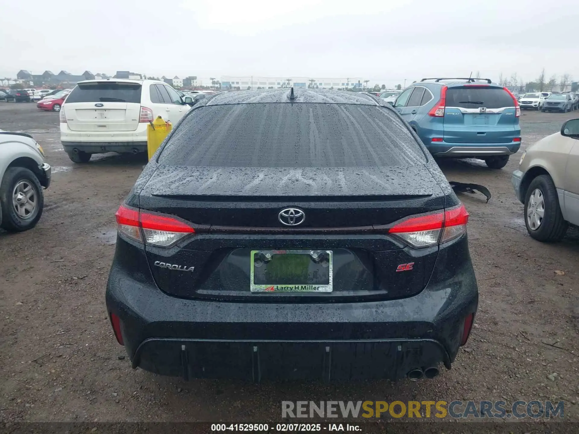 16 fotografías del automóvil dañado JTDP4MCE9RJ104799 TOYOTA COROLLA 2024