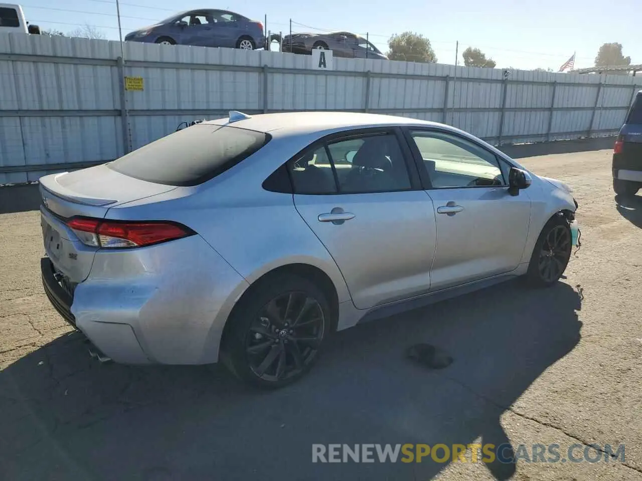 3 fotografías del automóvil dañado JTDS4MCE2R3520577 TOYOTA COROLLA 2024