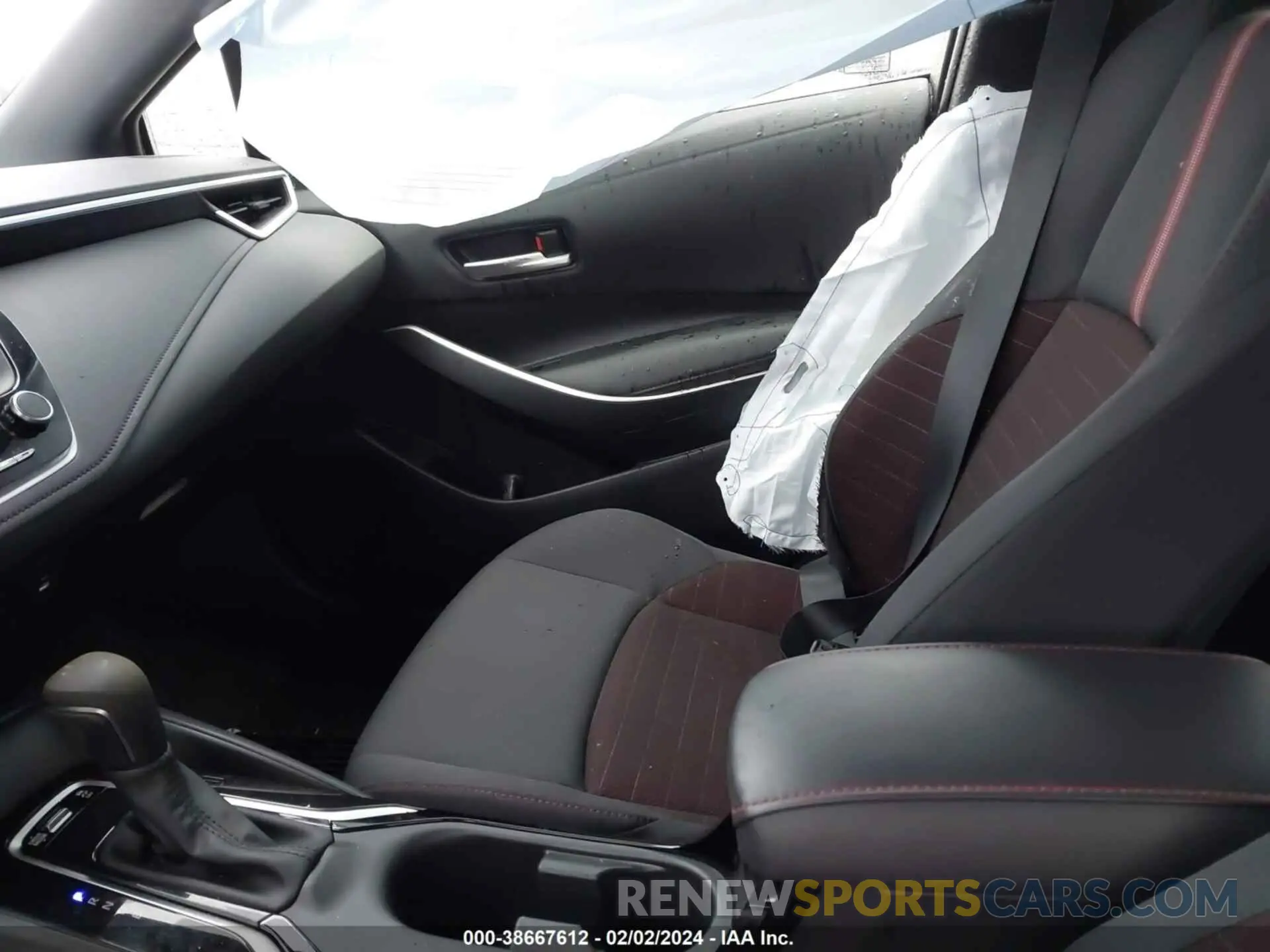 5 fotografías del automóvil dañado JTDS4MCE2RJ104184 TOYOTA COROLLA 2024