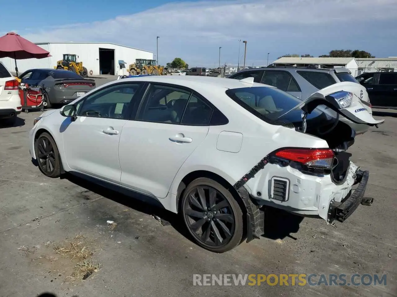 2 fotografías del automóvil dañado JTDS4MCE3R3522788 TOYOTA COROLLA 2024