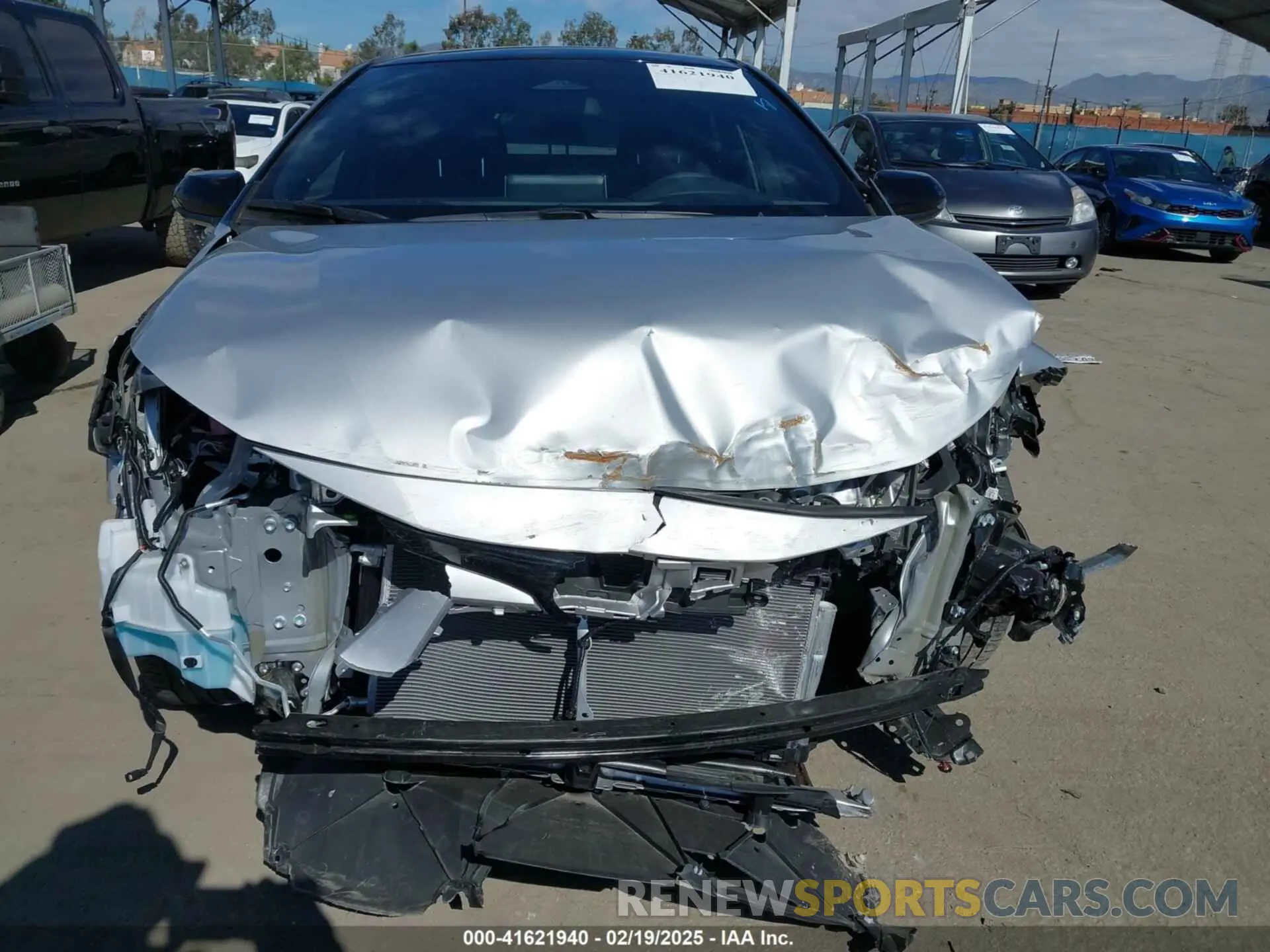12 fotografías del automóvil dañado JTNC4MBE3R3230253 TOYOTA COROLLA 2024