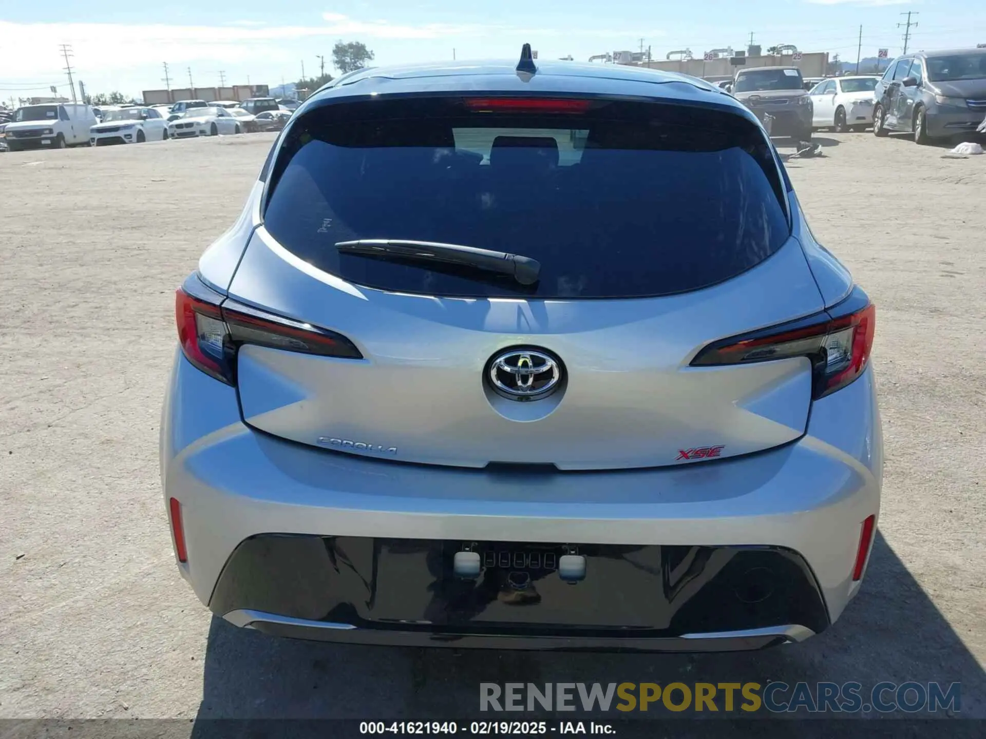 16 fotografías del automóvil dañado JTNC4MBE3R3230253 TOYOTA COROLLA 2024