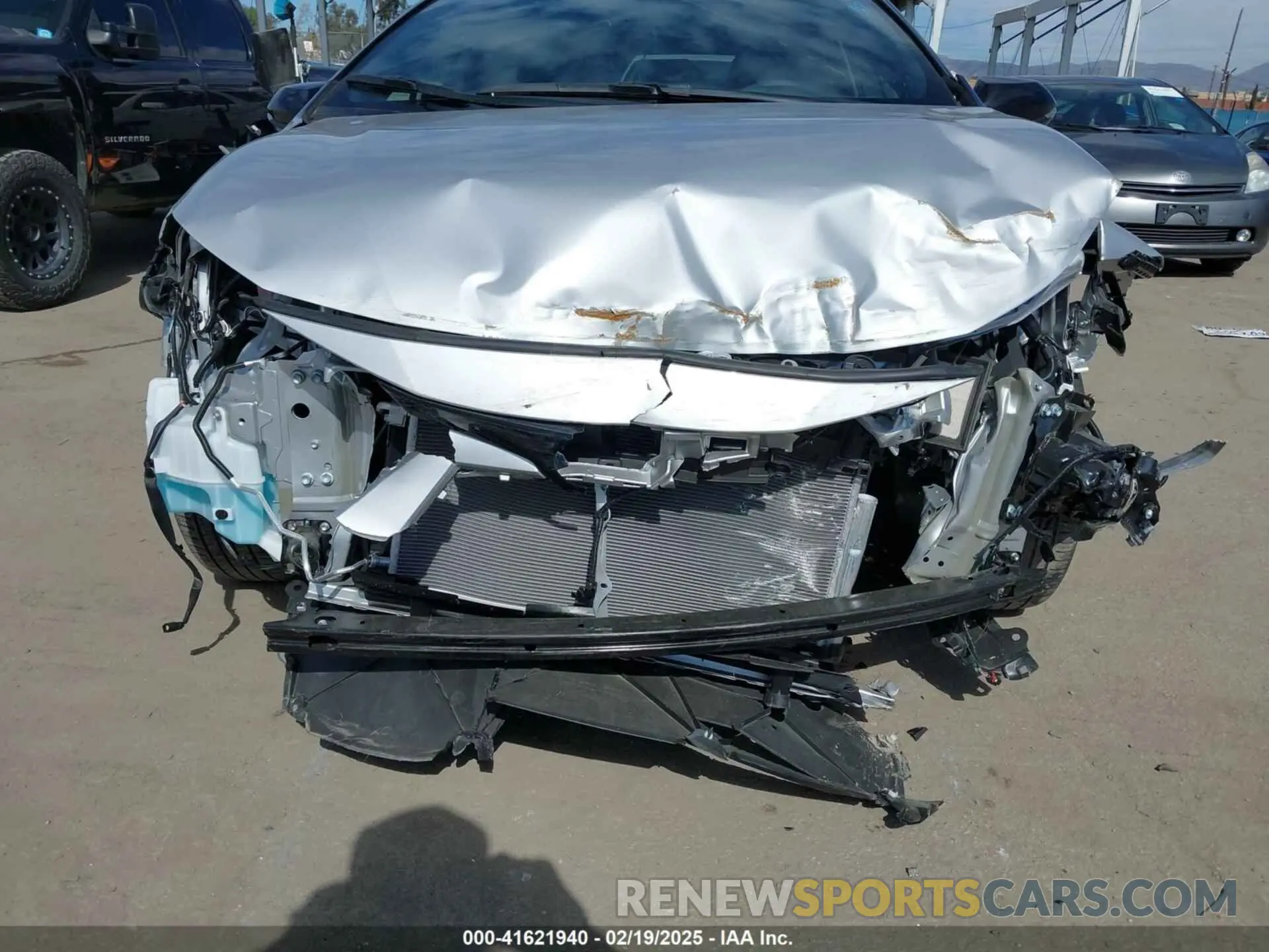 6 fotografías del automóvil dañado JTNC4MBE3R3230253 TOYOTA COROLLA 2024