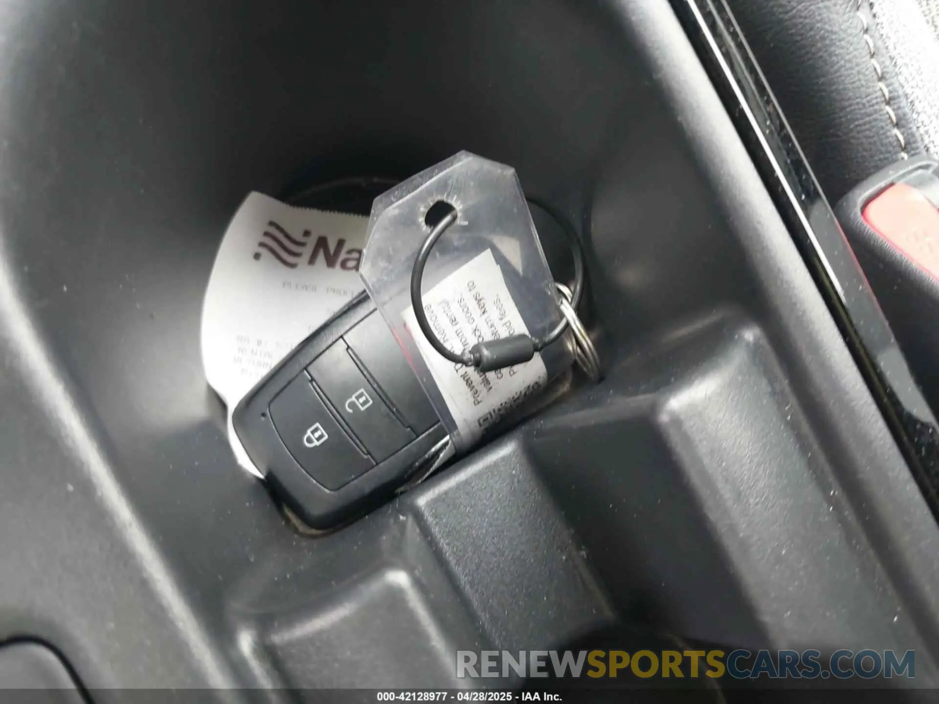 11 fotografías del automóvil dañado JTNC4MBE4R3229869 TOYOTA COROLLA 2024