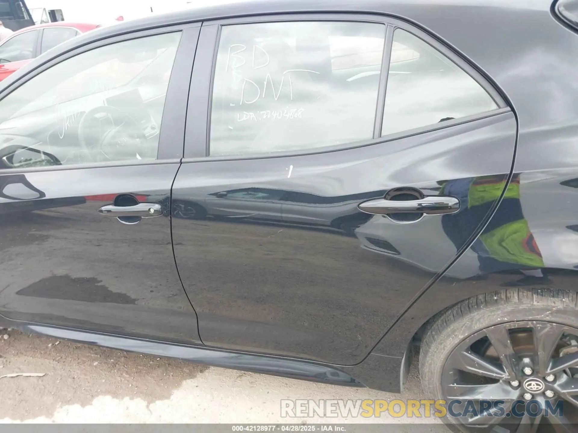 14 fotografías del automóvil dañado JTNC4MBE4R3229869 TOYOTA COROLLA 2024