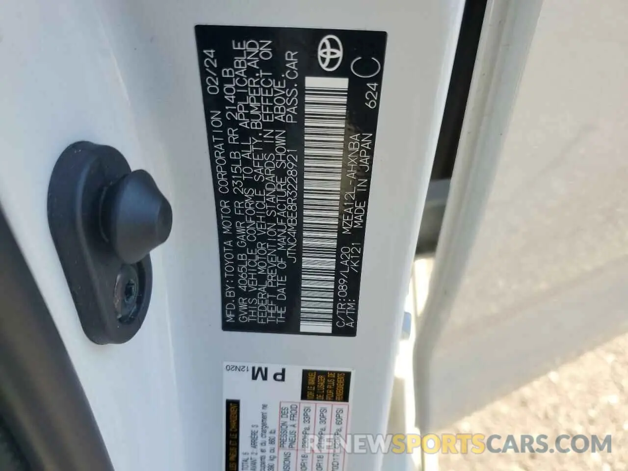 12 fotografías del automóvil dañado JTNC4MBE8R3228921 TOYOTA COROLLA 2024