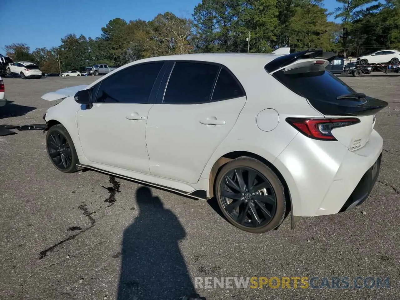 2 fotografías del automóvil dañado JTNC4MBE8R3228921 TOYOTA COROLLA 2024