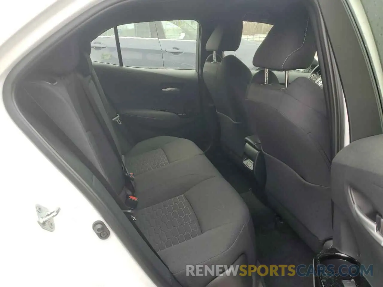 10 fotografías del automóvil dañado JTND4MBE3R3215322 TOYOTA COROLLA 2024