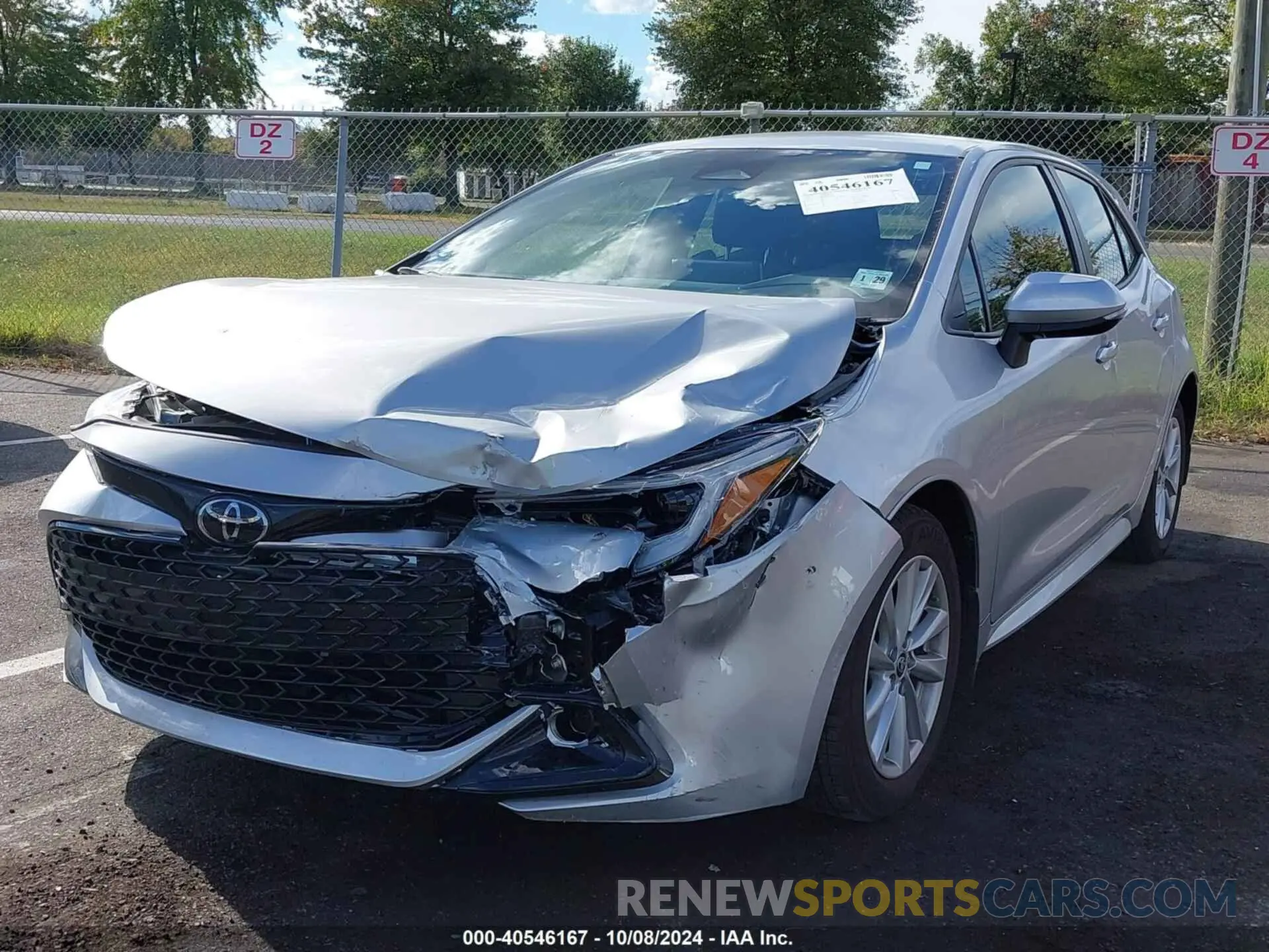 2 fotografías del automóvil dañado JTND4MBE4R3222473 TOYOTA COROLLA 2024